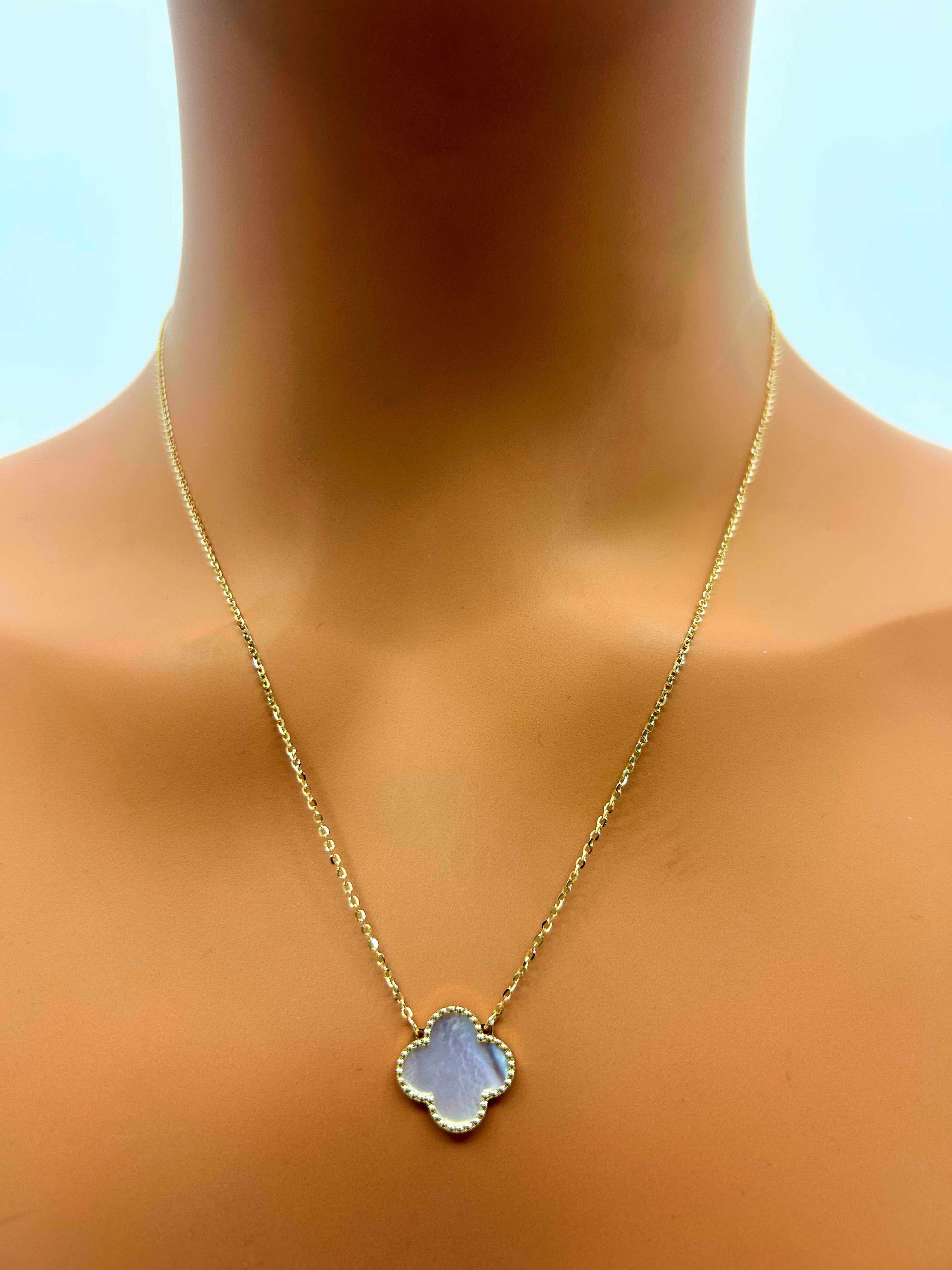 Mother of Pearl Clover Leaf Necklace – Bijouterie-Panthère