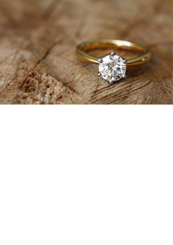 Engagement Rings with Canadian diamonds and lab diamonds in Montreal.