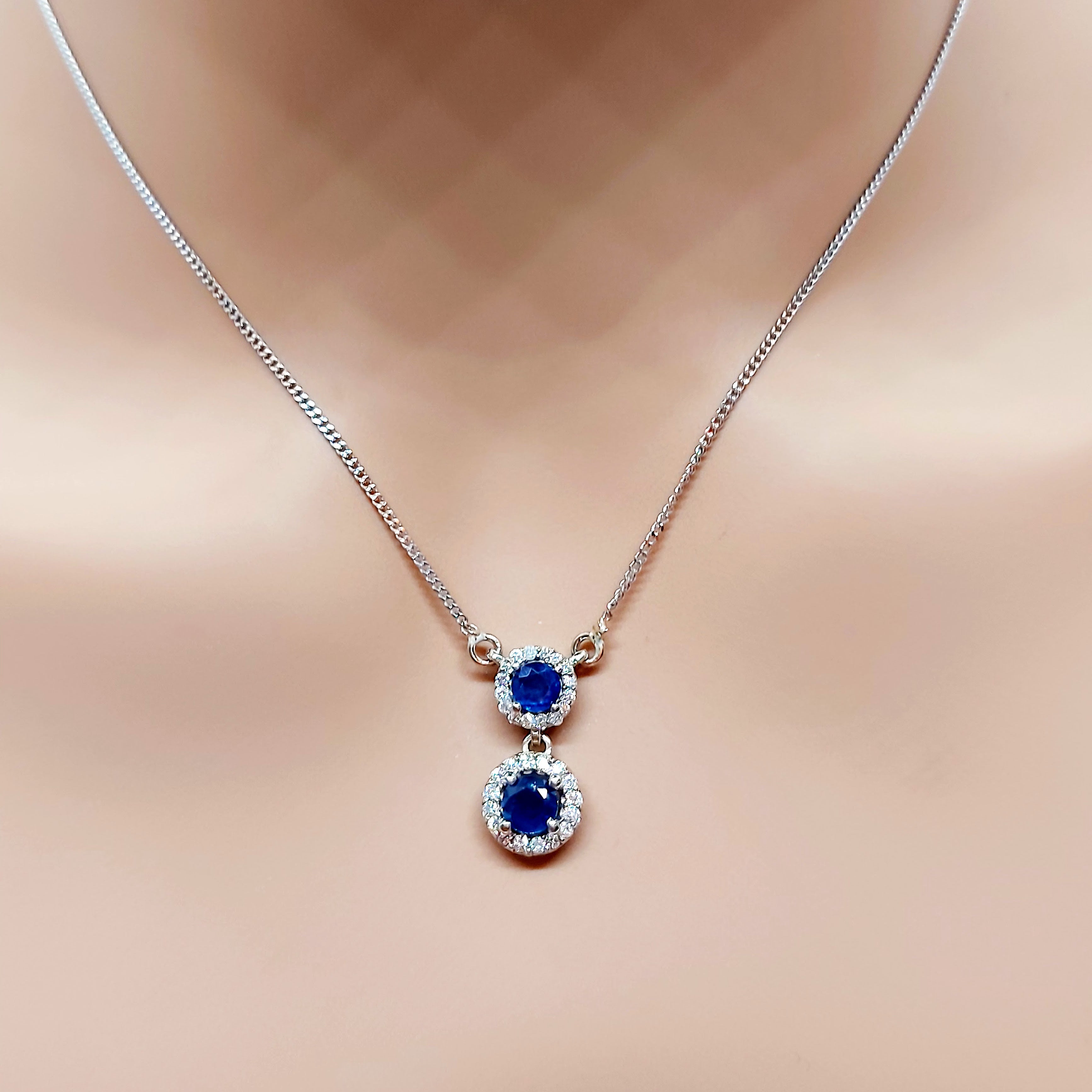 Collier en or 14 carats avec saphirs