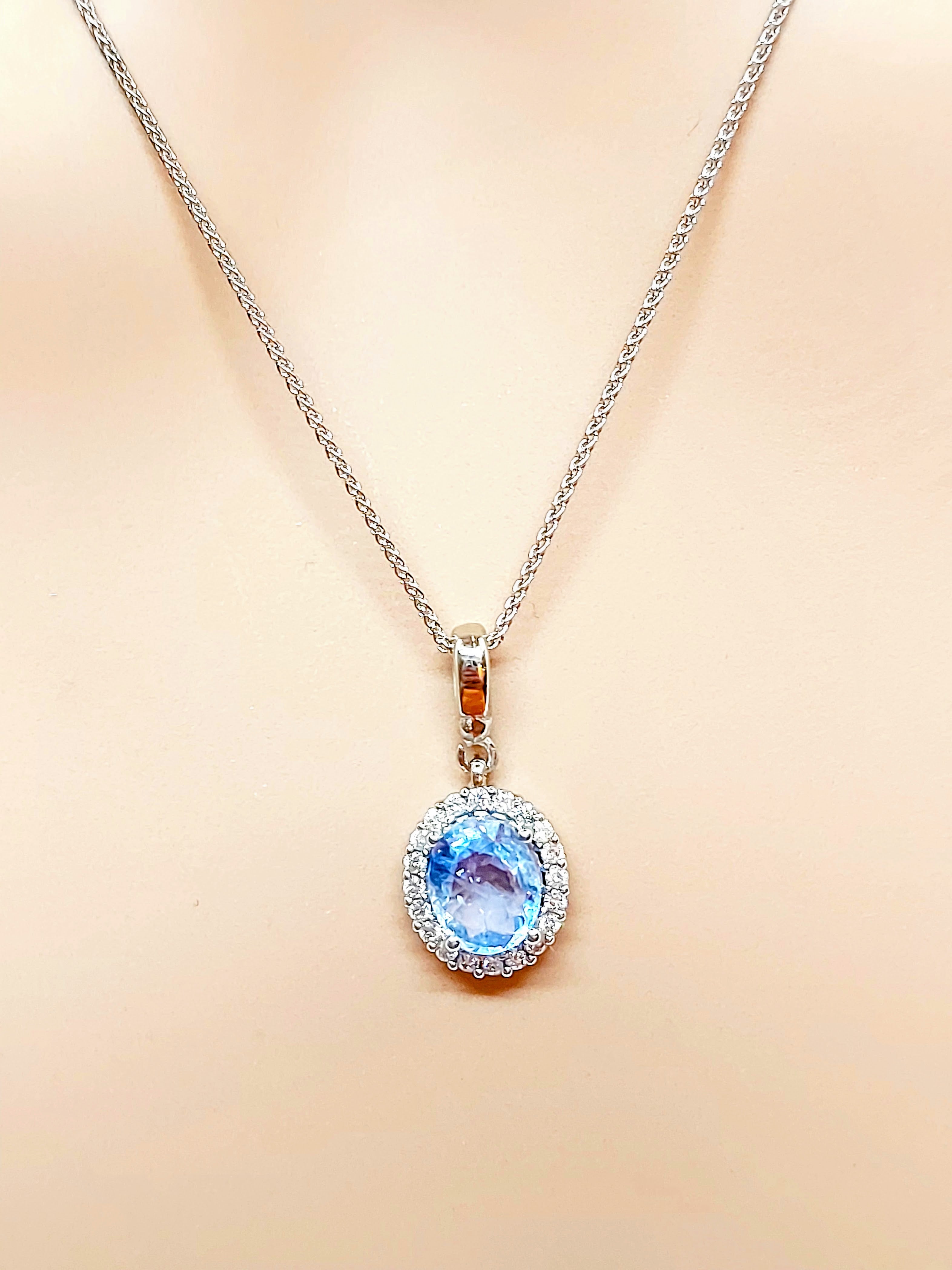 Necklace with Pendant for Women