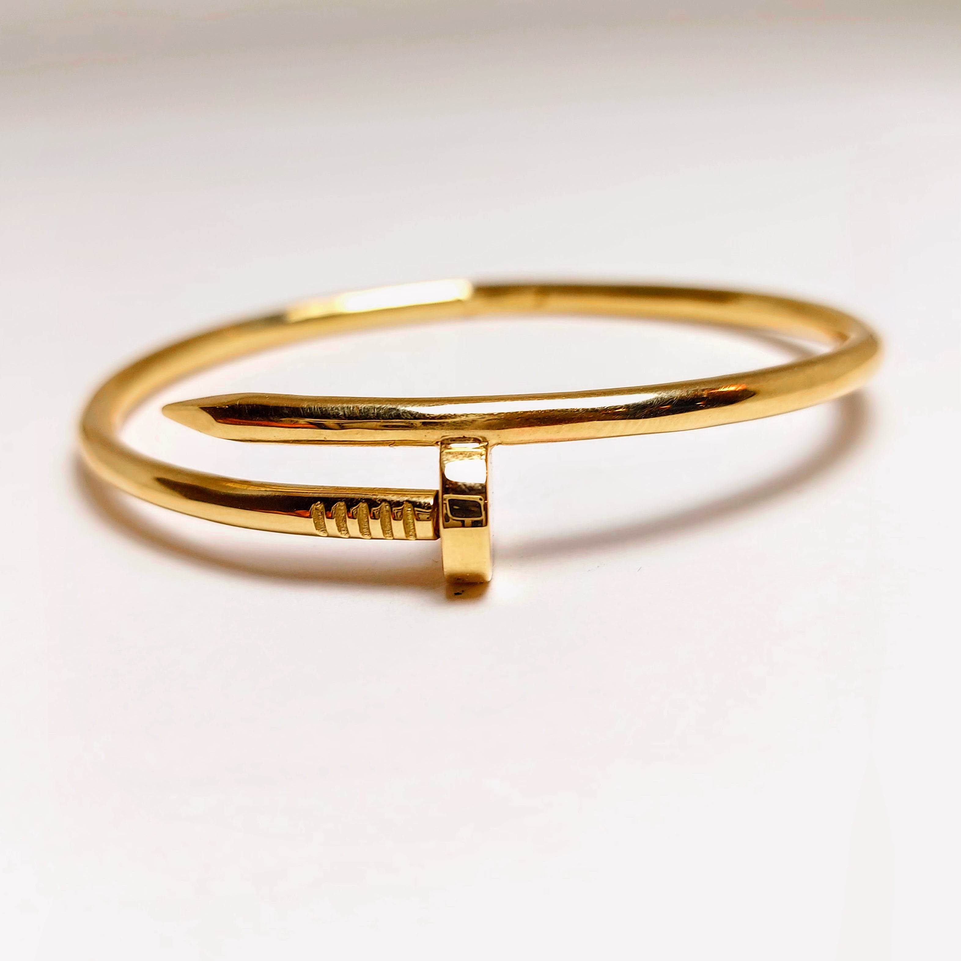 Gold Bangle Clou Bracelet