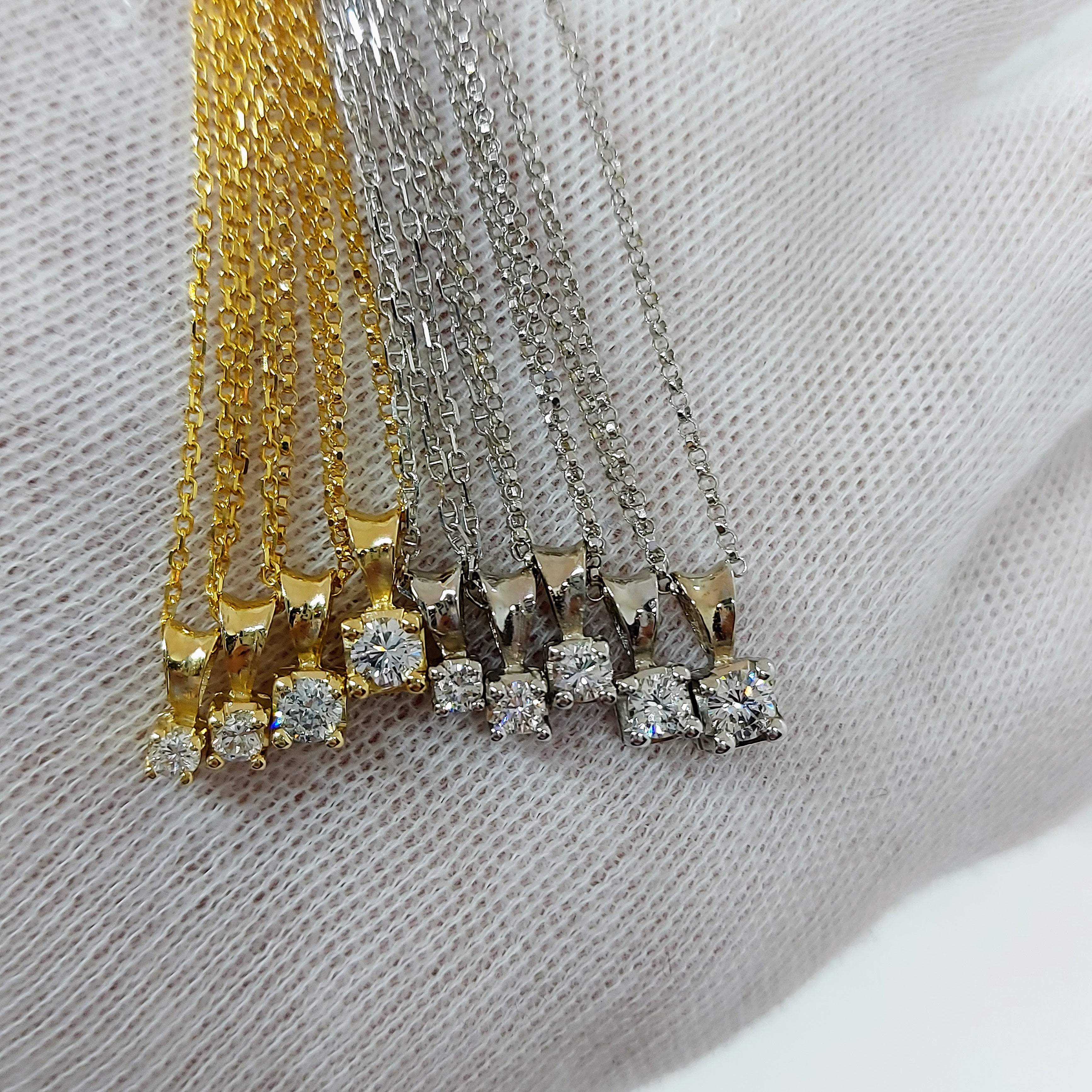 Collier solitaire diamant / Collier diamant 4 griffes / Collier diamant serti griffes / Collier diamant délicat / Fait main / Soldes Fête des Mères / Serti diamant robuste / Collier diamant personnalisable