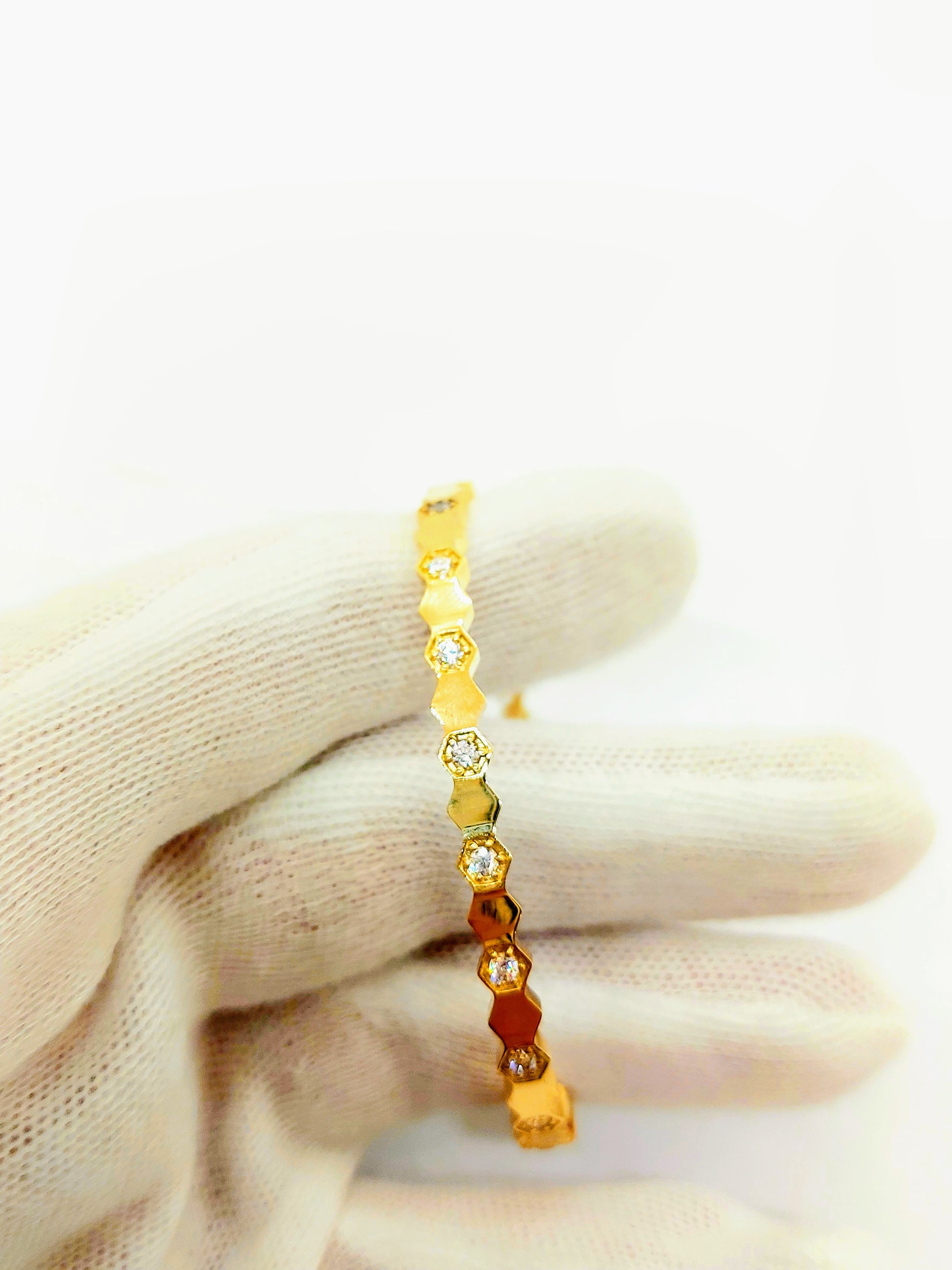 Customizable 10k 14k 18k Bangle Bracelet, Personalized bangle Bracelet with Natural Diamonds, Lab Diamonds, and CZ, Custom Cuff Oval Bangle, Secure Bangle, Fashionable gift