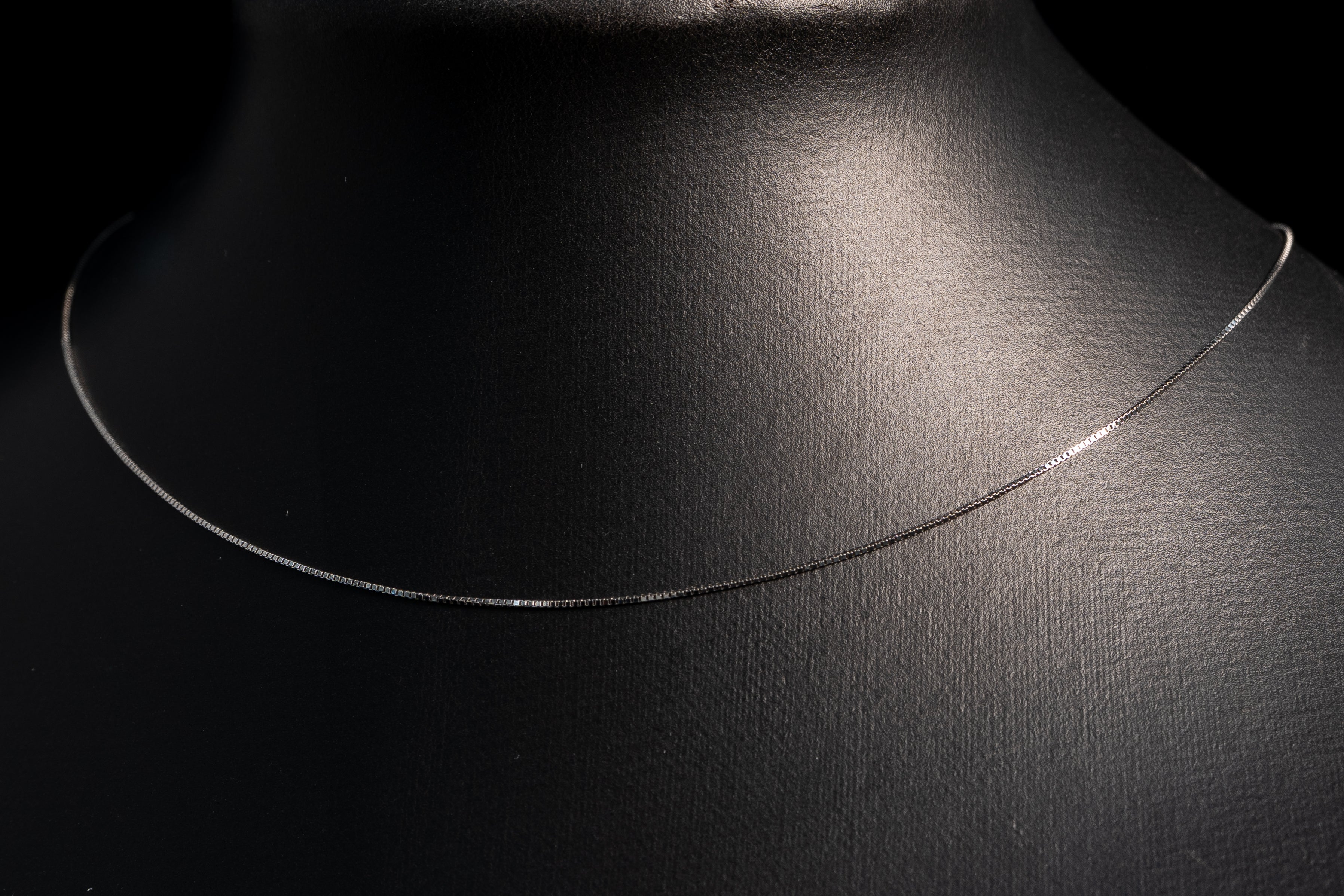10k White Gold Solid Box Chain 0.5mm