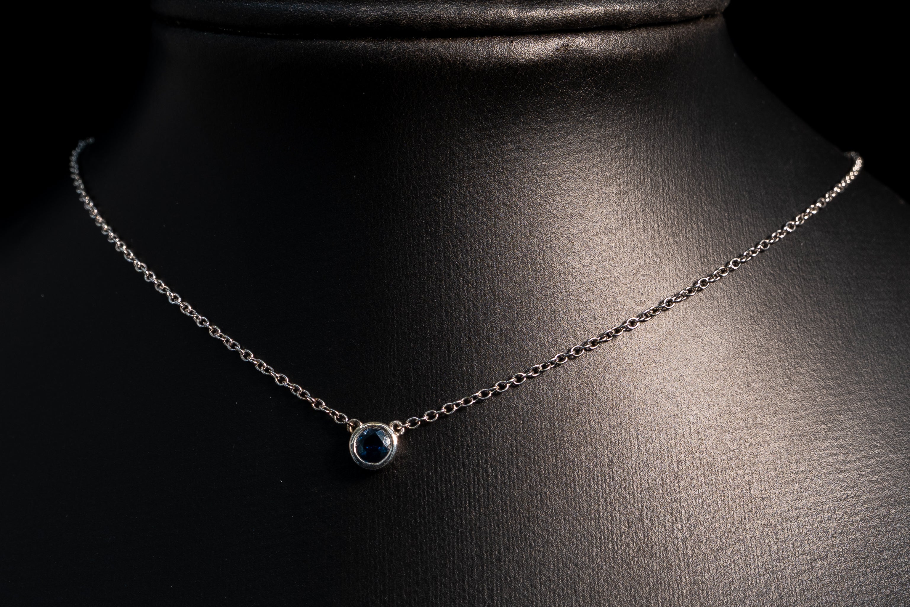 14k White Gold Bezel Setting Necklace with Blue Sapphire