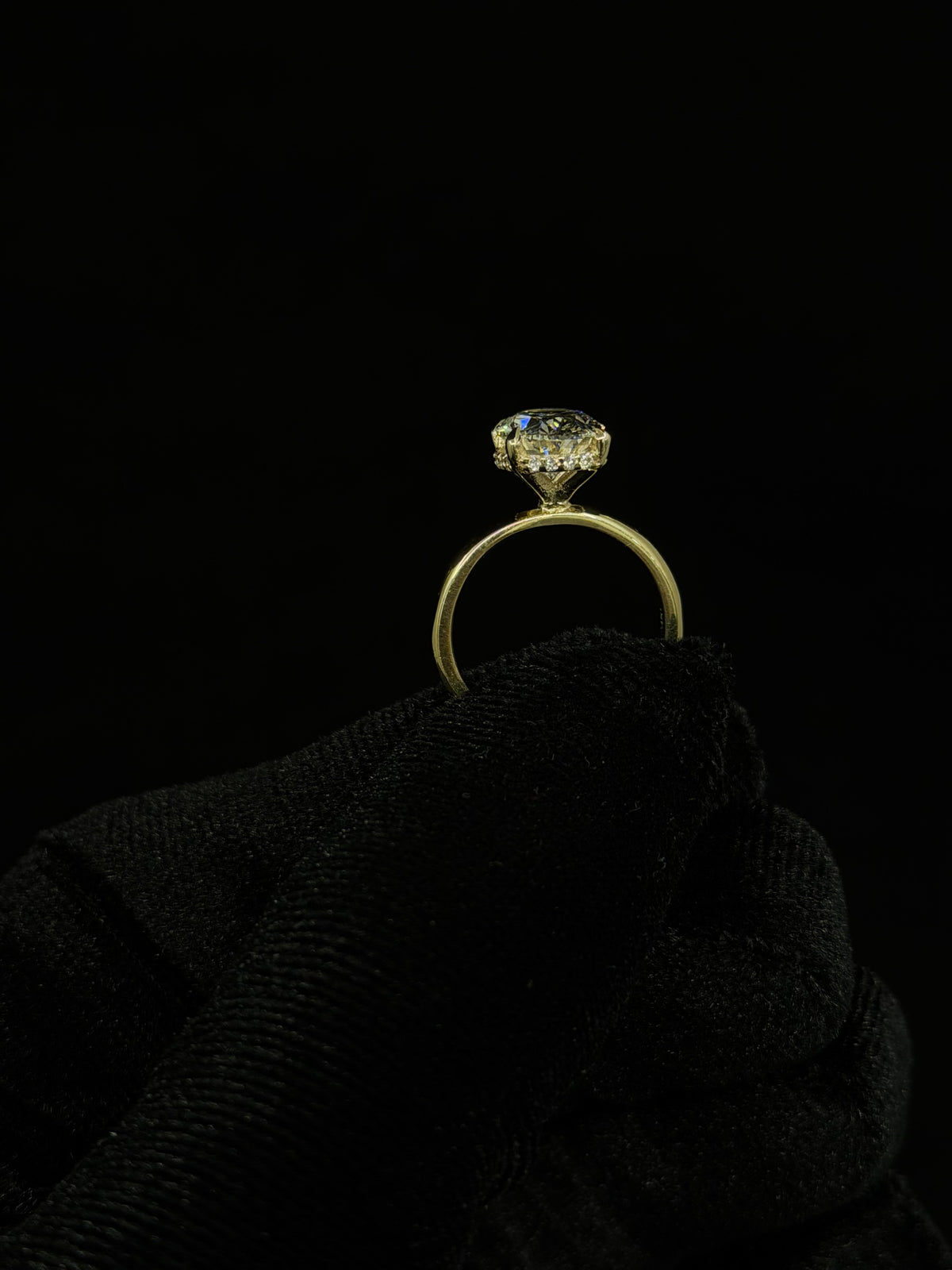 18k Gold Oval Ring 3ct