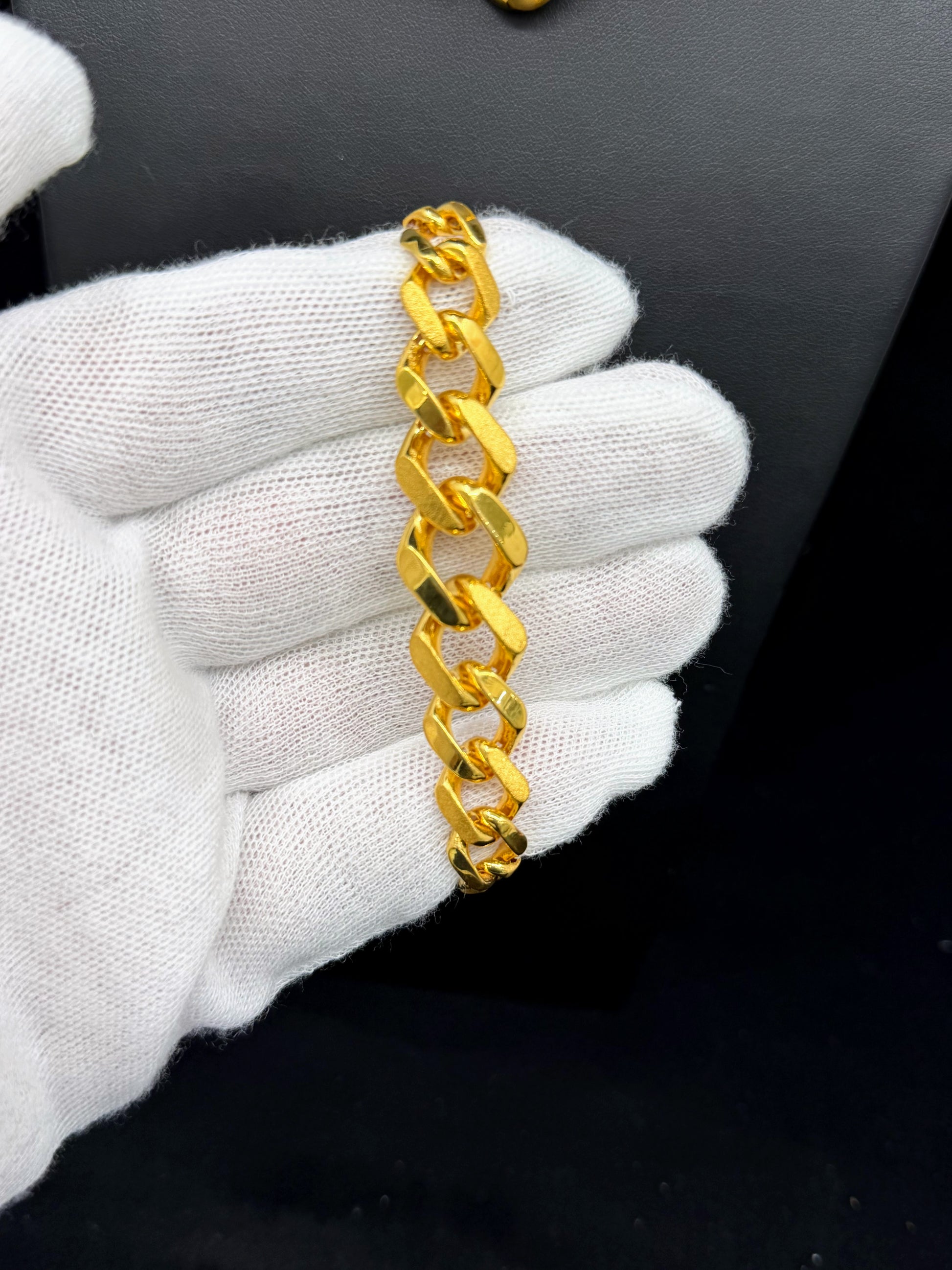21k Gold Middle Easter Wedding Set