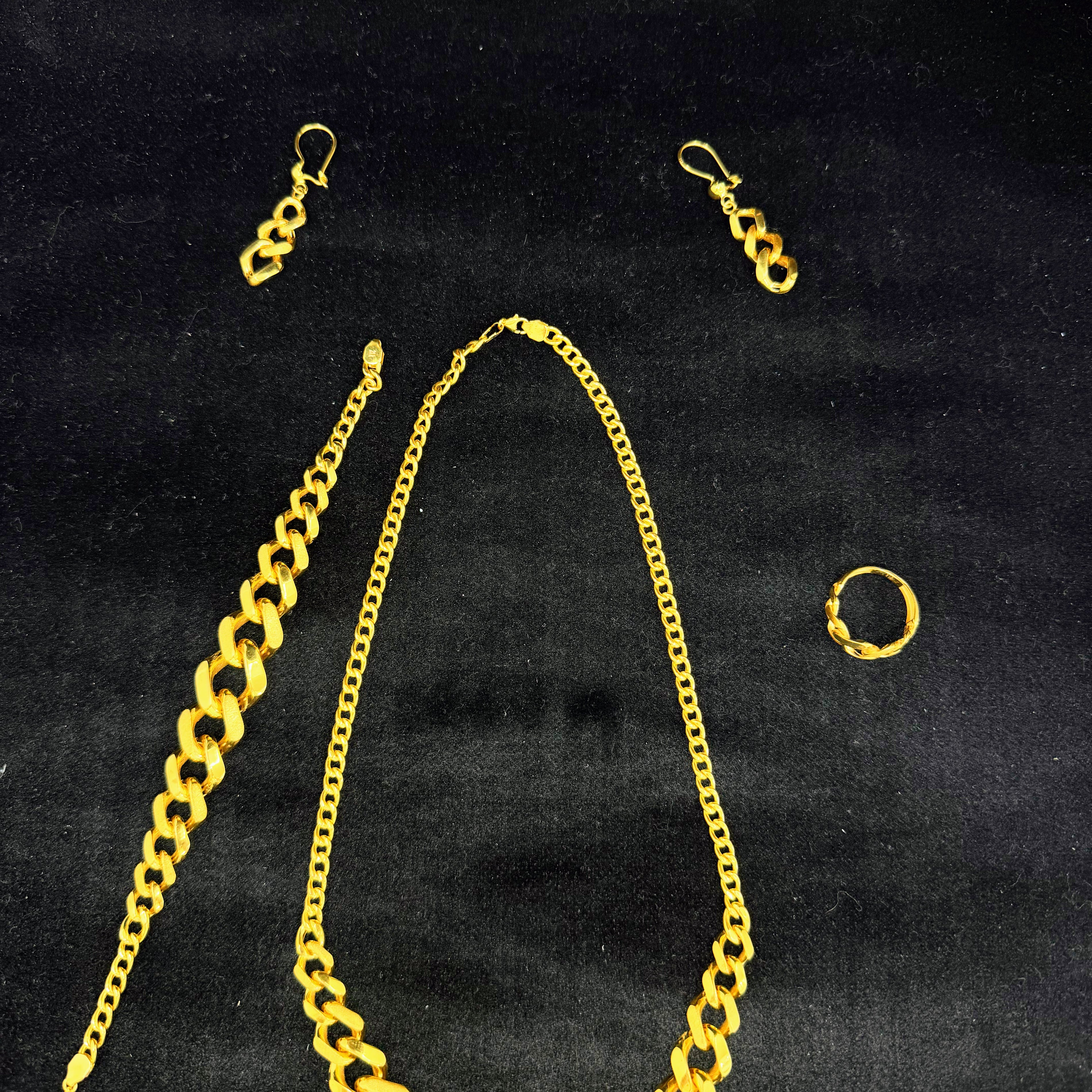 21k Gold Middle Easter Wedding Set