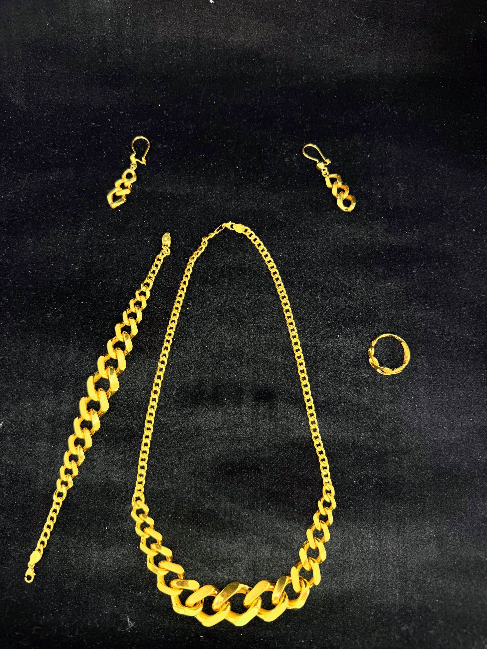 21k Gold Middle Easter Wedding Set