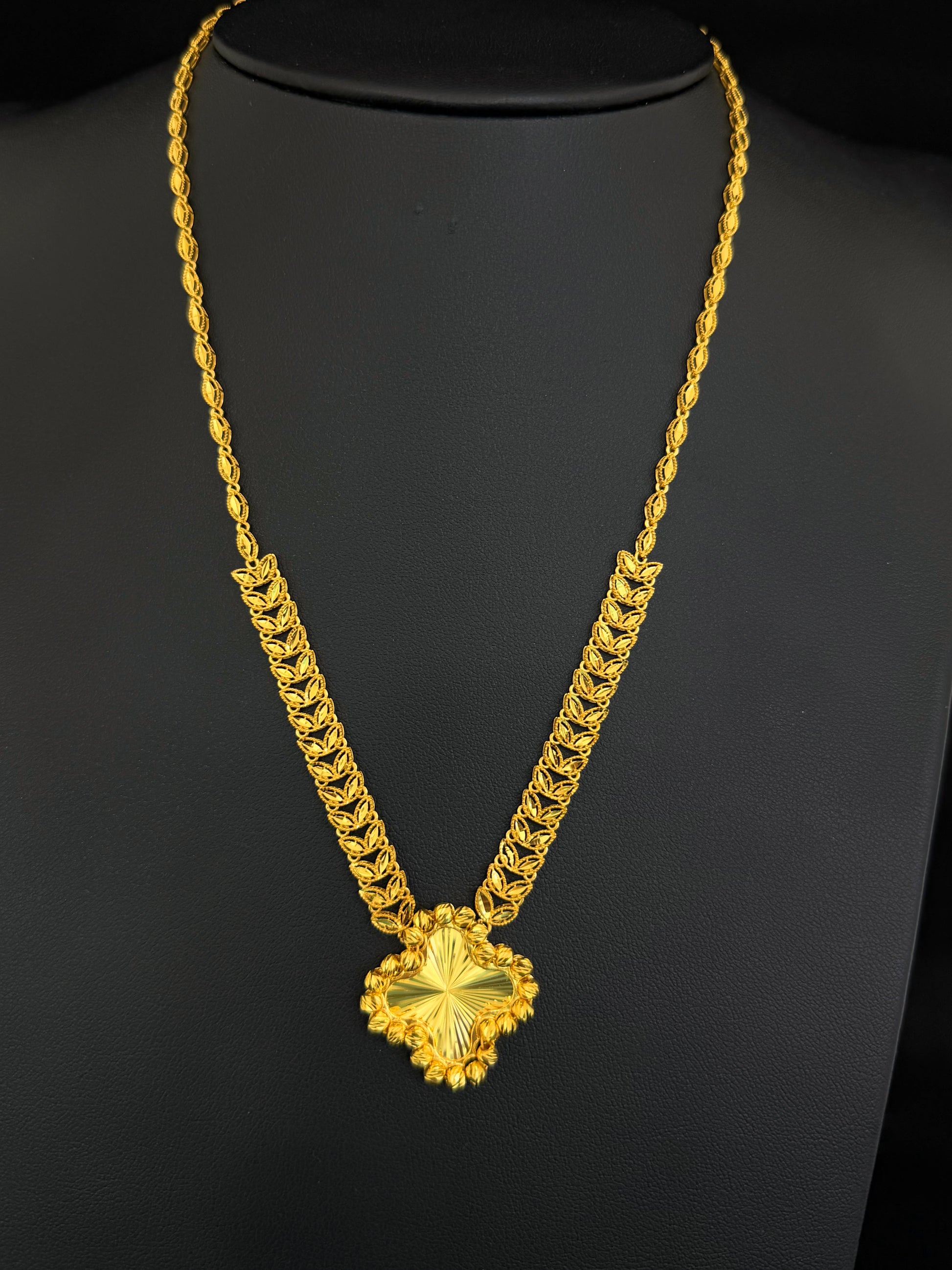21k Gold Middle Eastern Wedding set