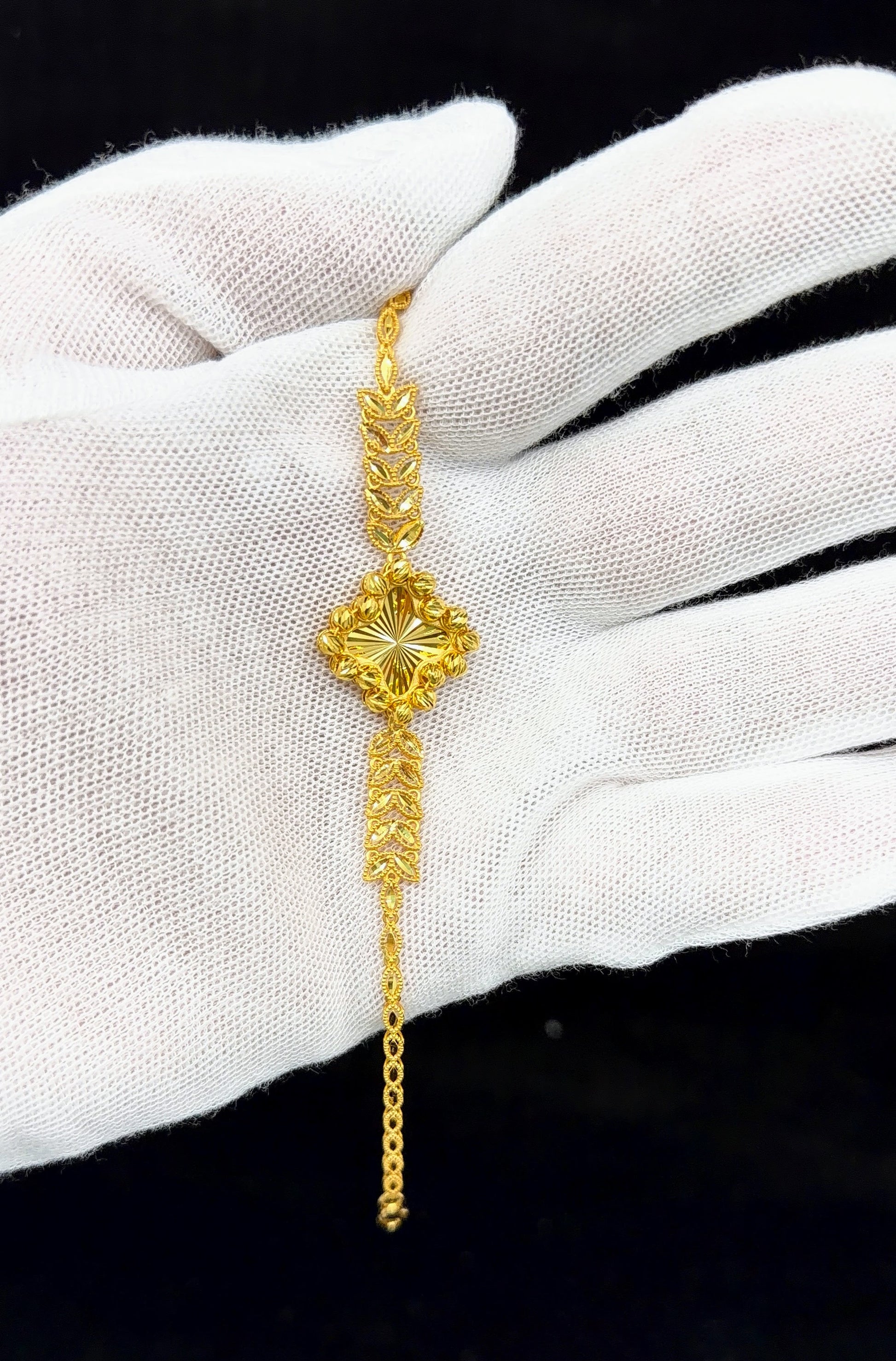 21k Gold Middle Eastern Wedding set