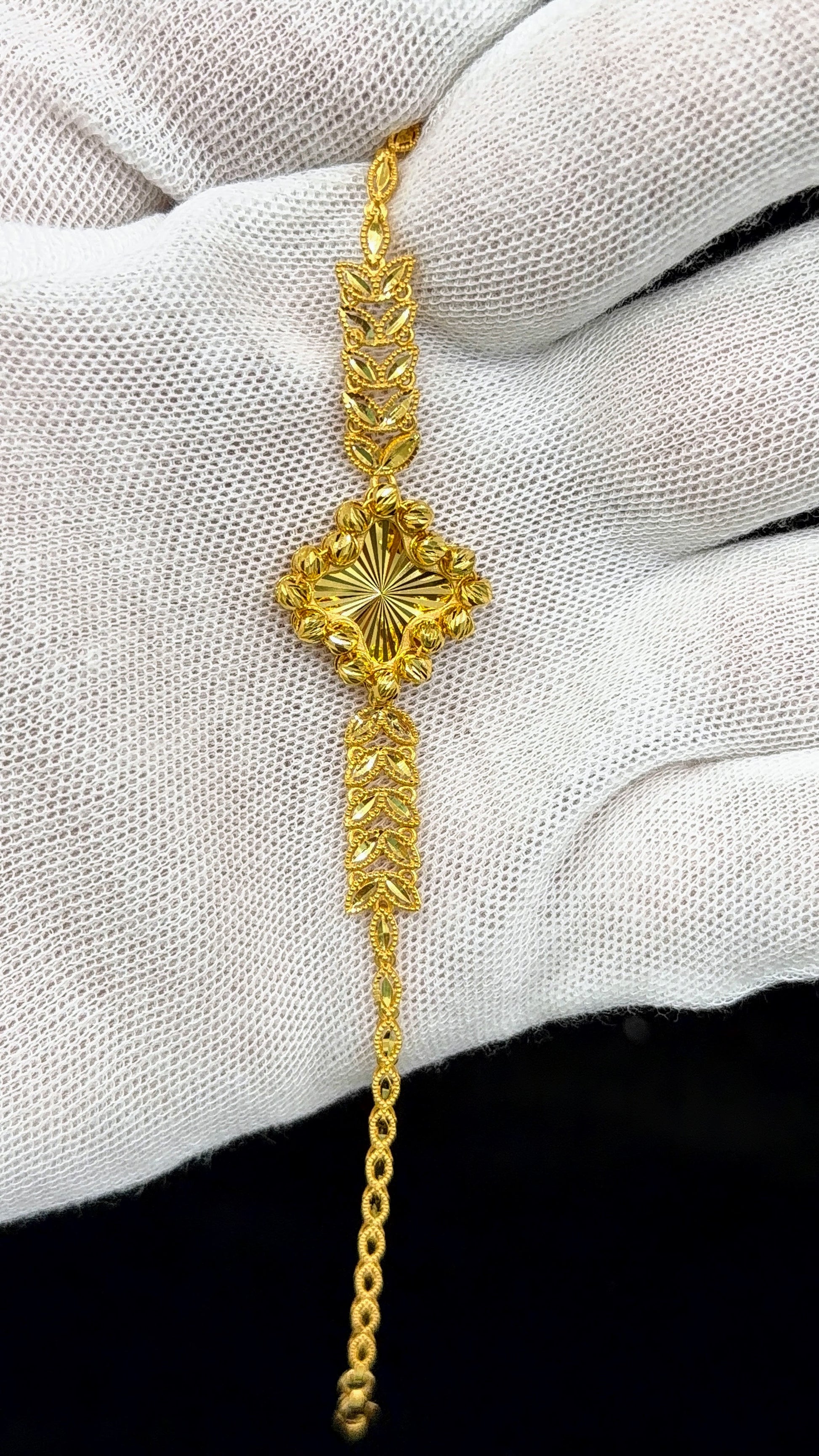 21k Gold Middle Eastern Wedding set