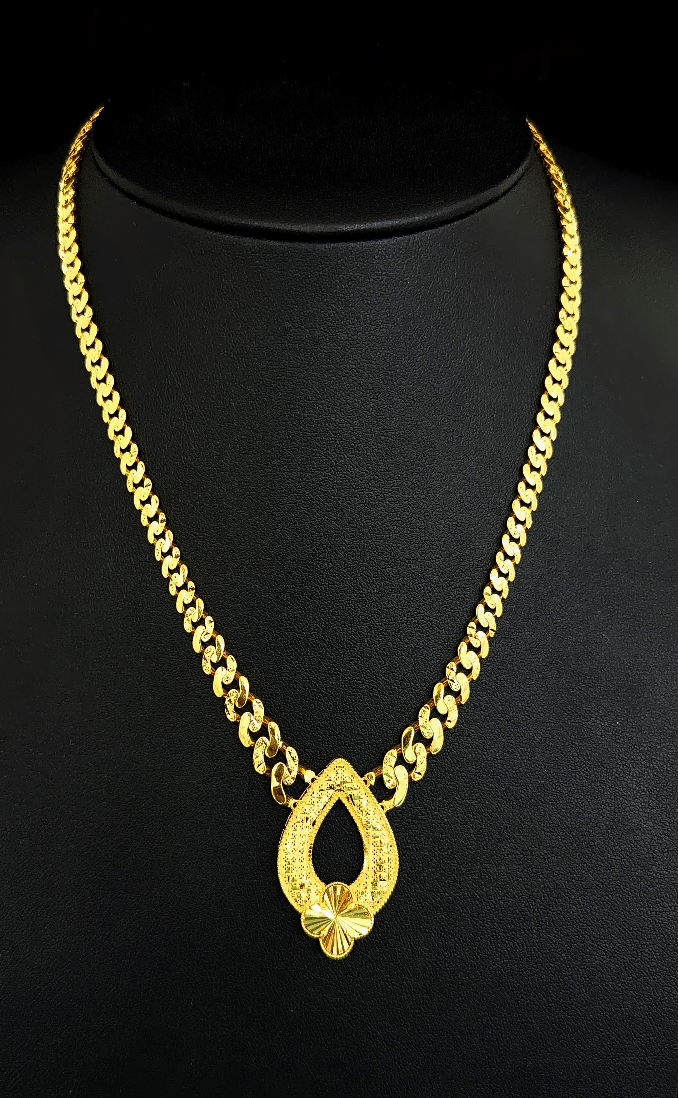 21k Gold Middle Eastern Wedding Set Jewelry