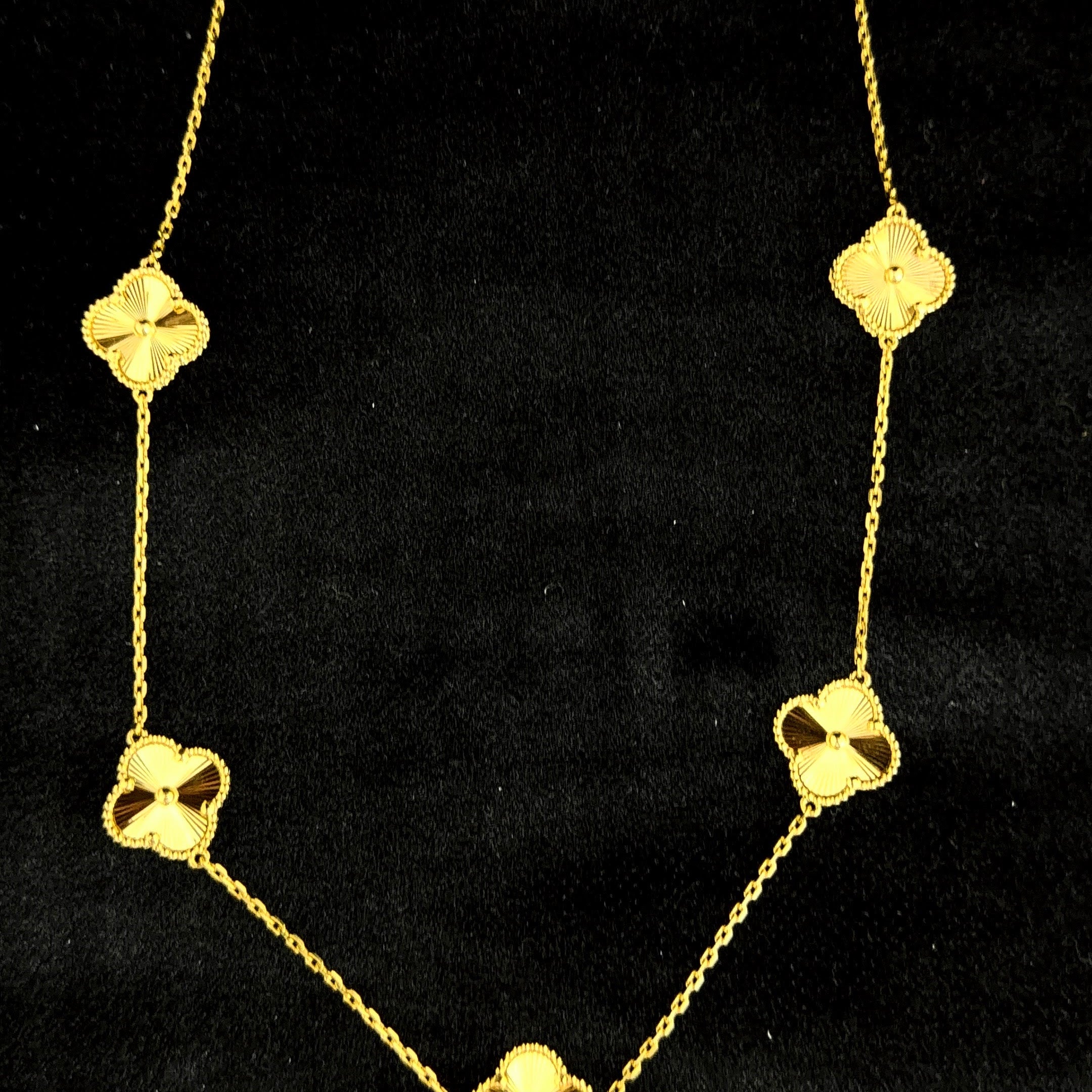 Collier trèfle 5 motifs en or 10K