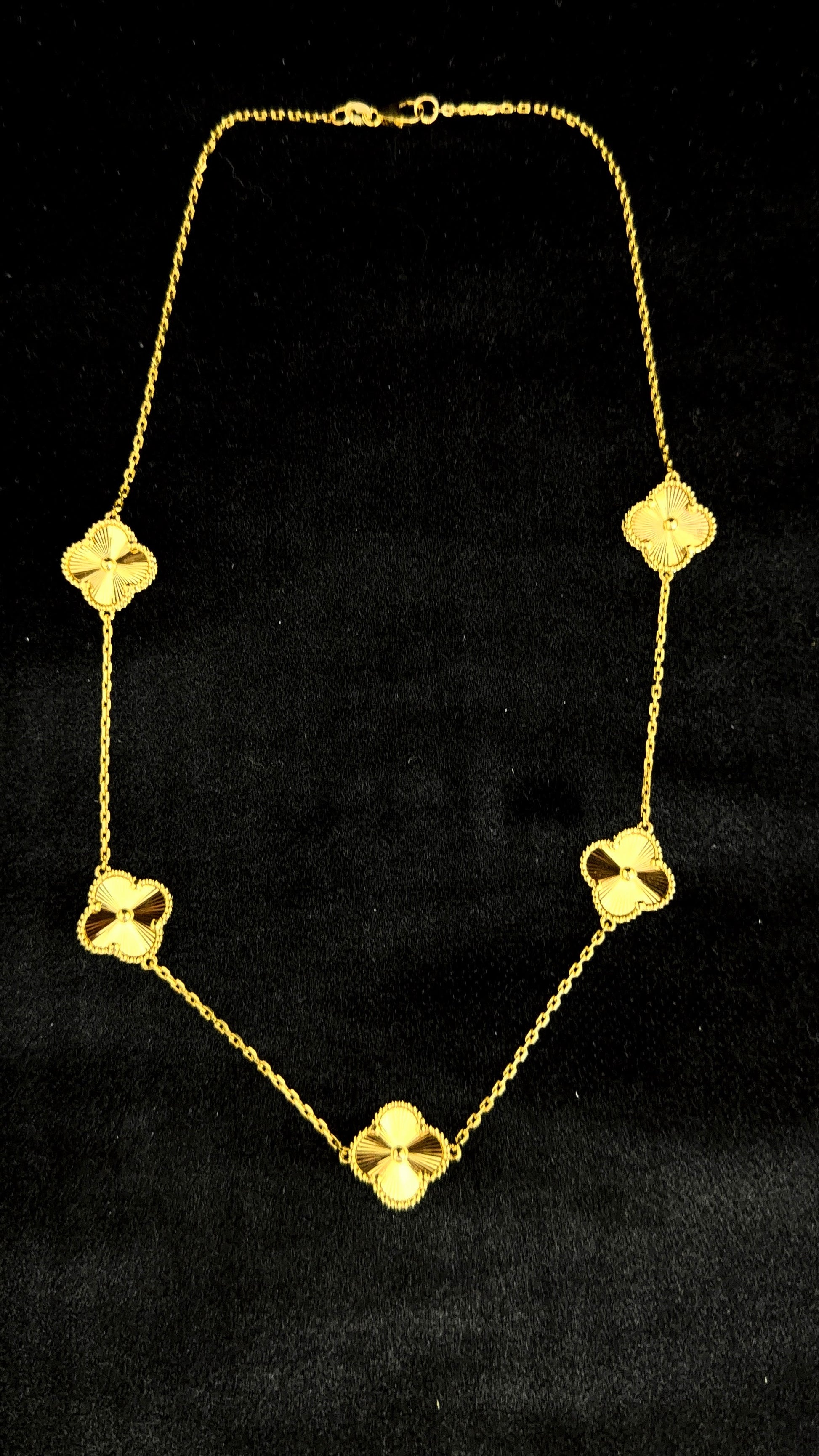 Collier trèfle 5 motifs en or 10K
