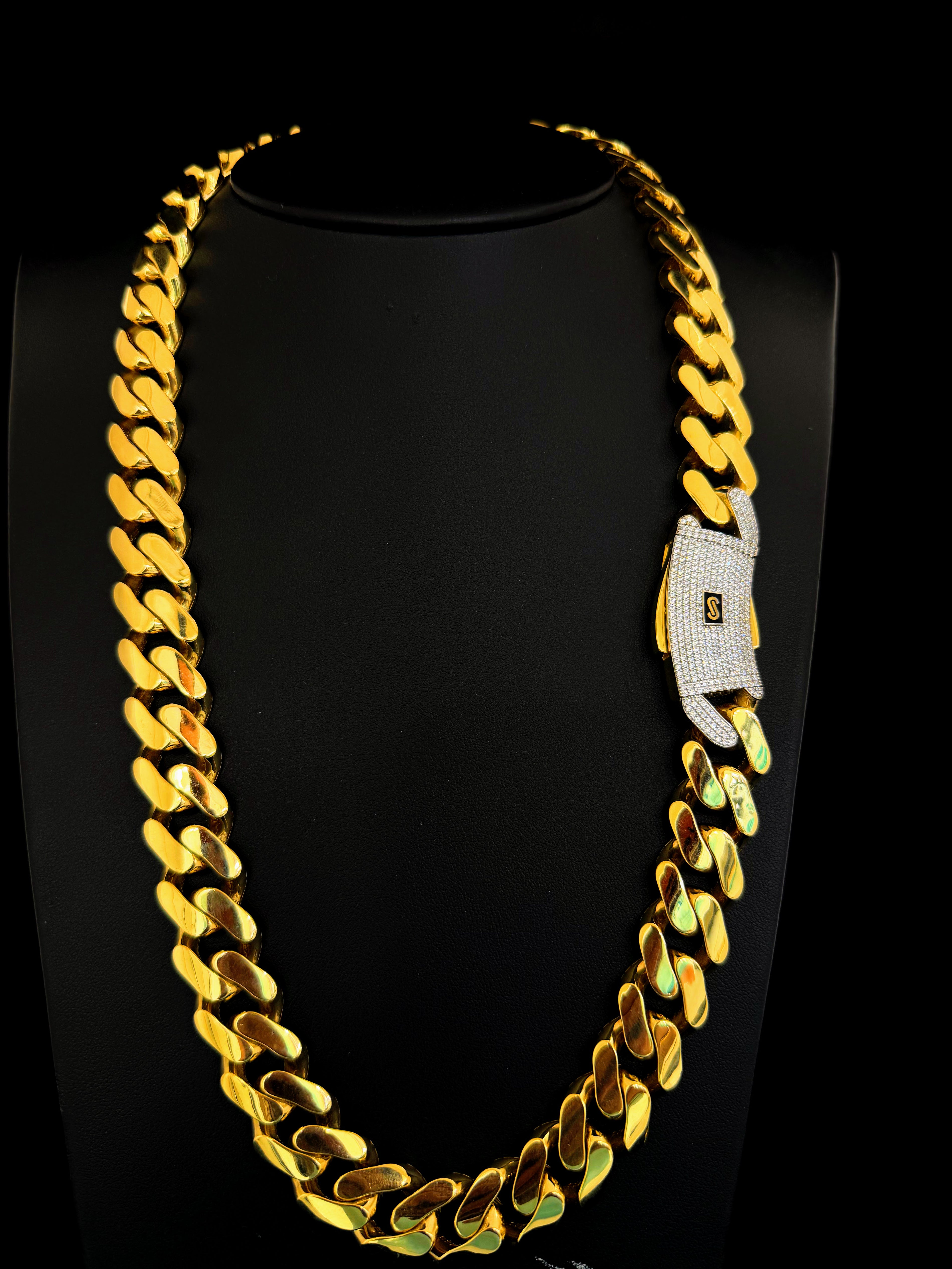 10k Gold Monaco Chain 17.5mm wide