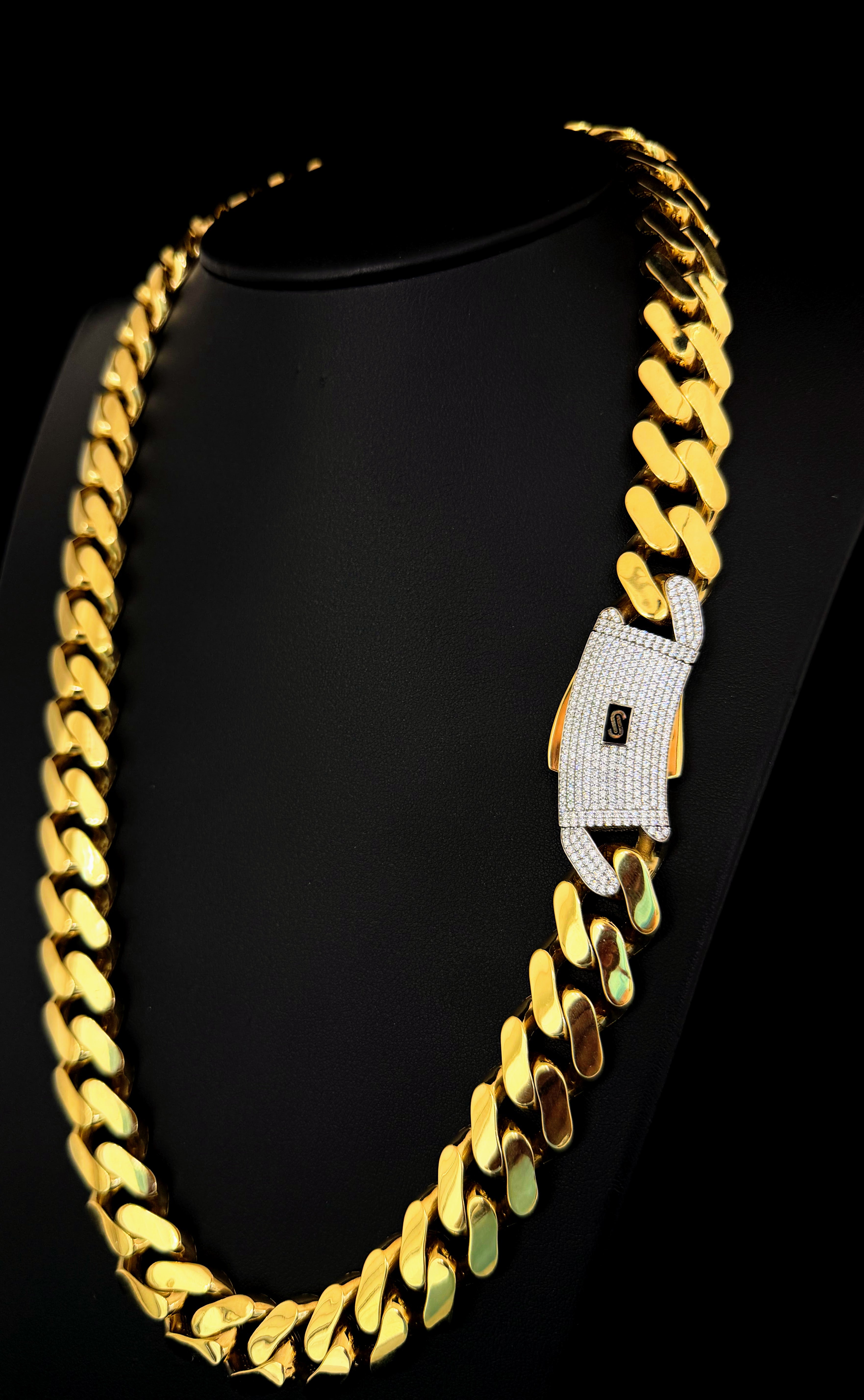 10k Gold Monaco Chain 17.5mm wide