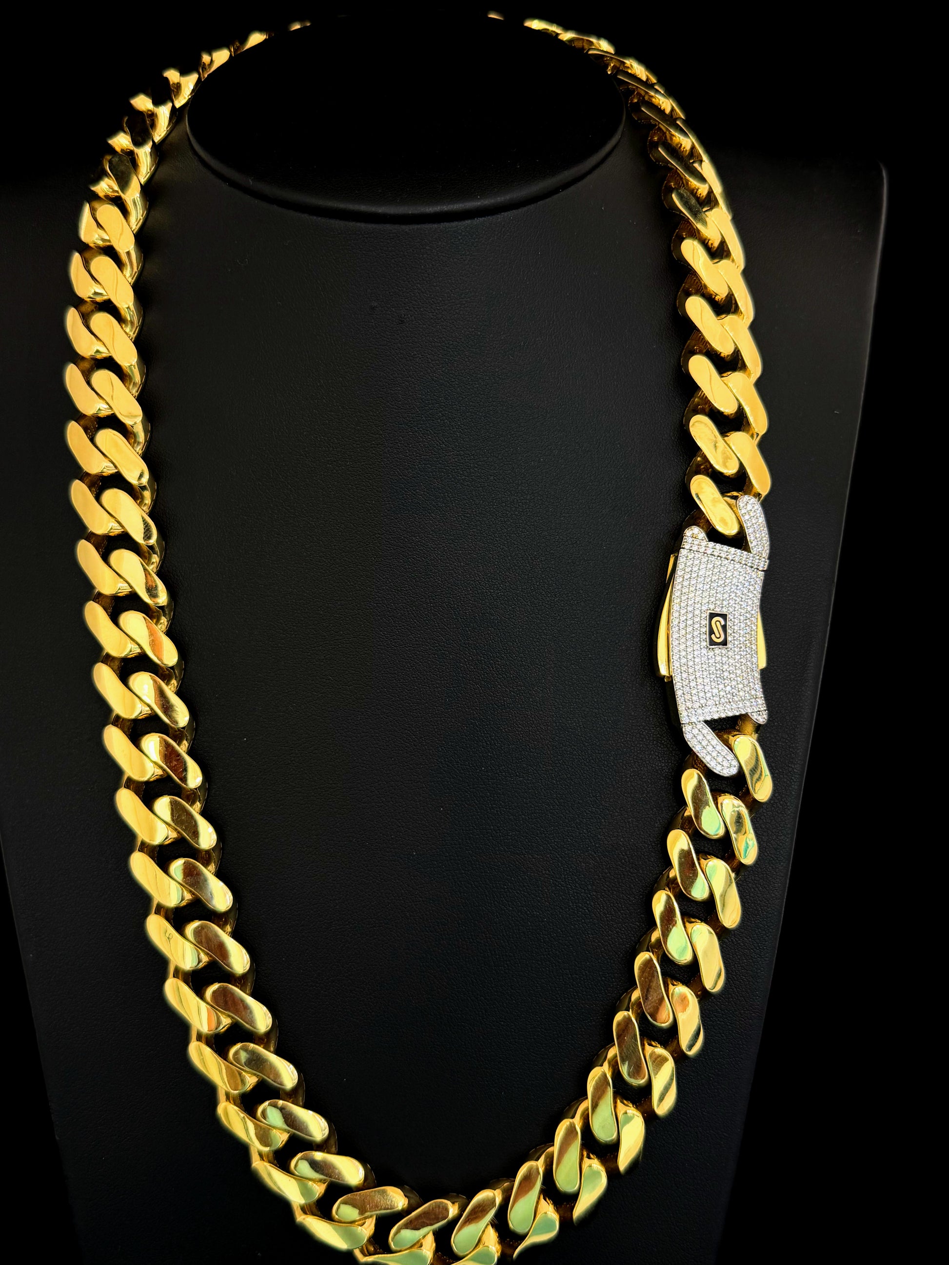 10k Gold Monaco Chain 17.5mm wide