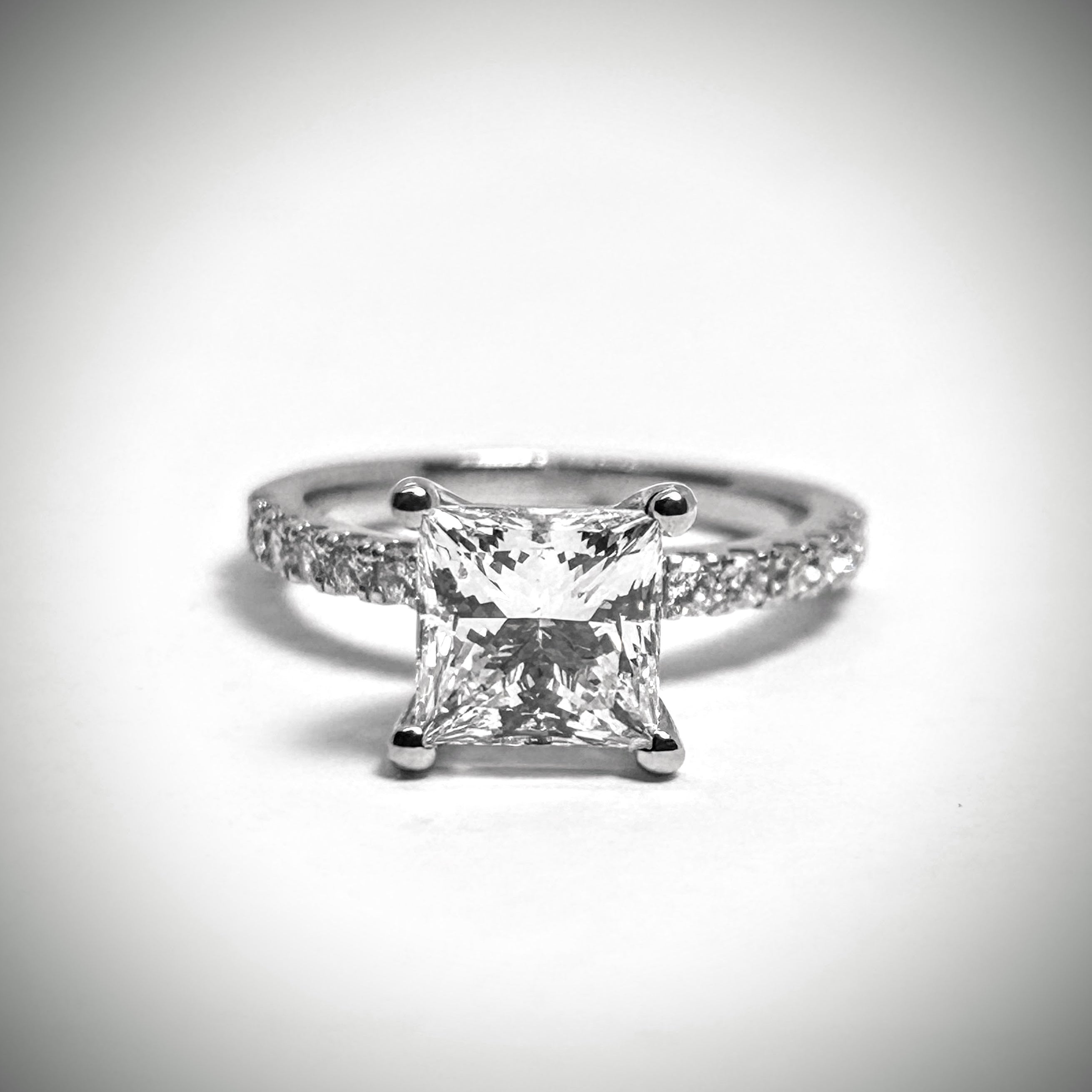 2.18ct lab diamond Princess cut Engagement Ring 18k White Gold