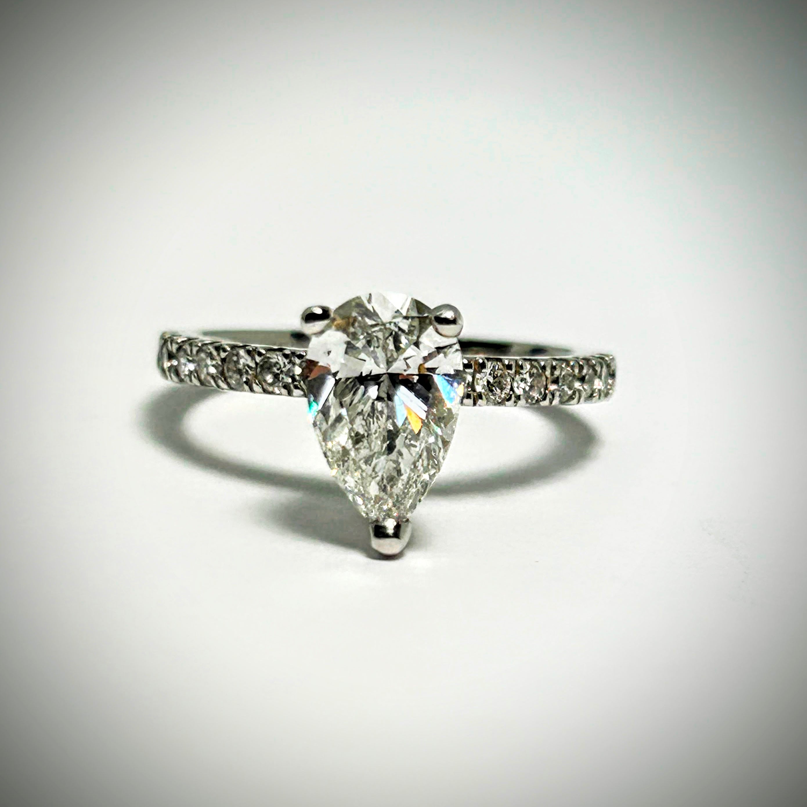 1.5ct Pear cut Lab diamond Engagement Ring 18k White Gold