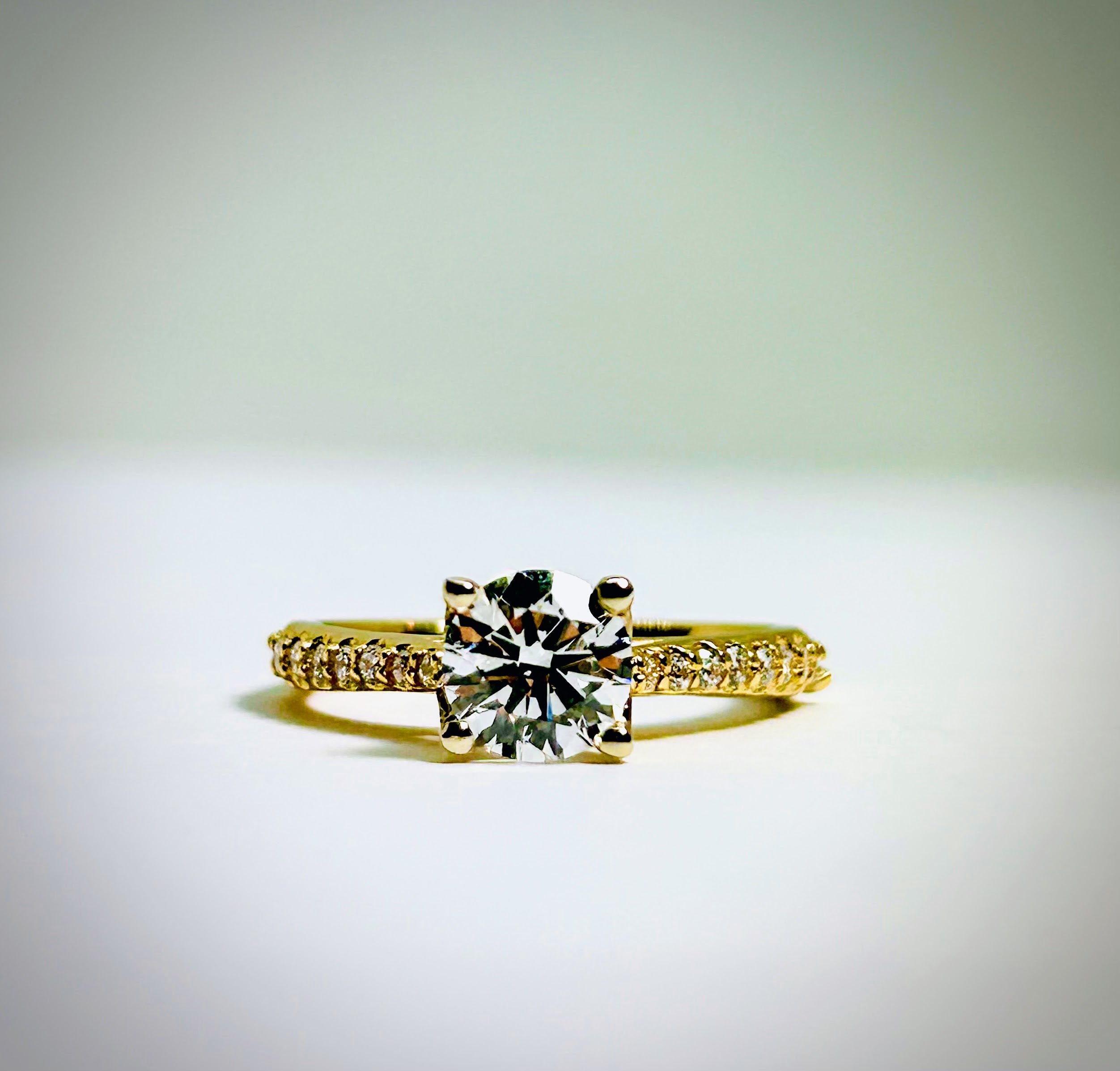 Bague de fiançailles 1 carat en or 18 carats avec diamant de laboratoire rond taillé
