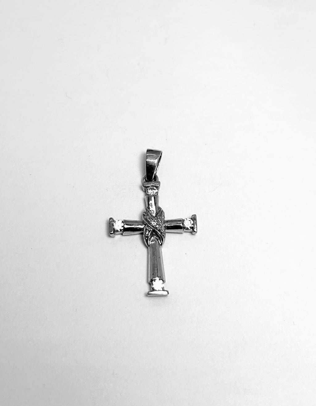 10k White Gold cross with X in middle
