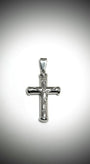 Pendentif croix en or blanc 10 carats avec Jésus
