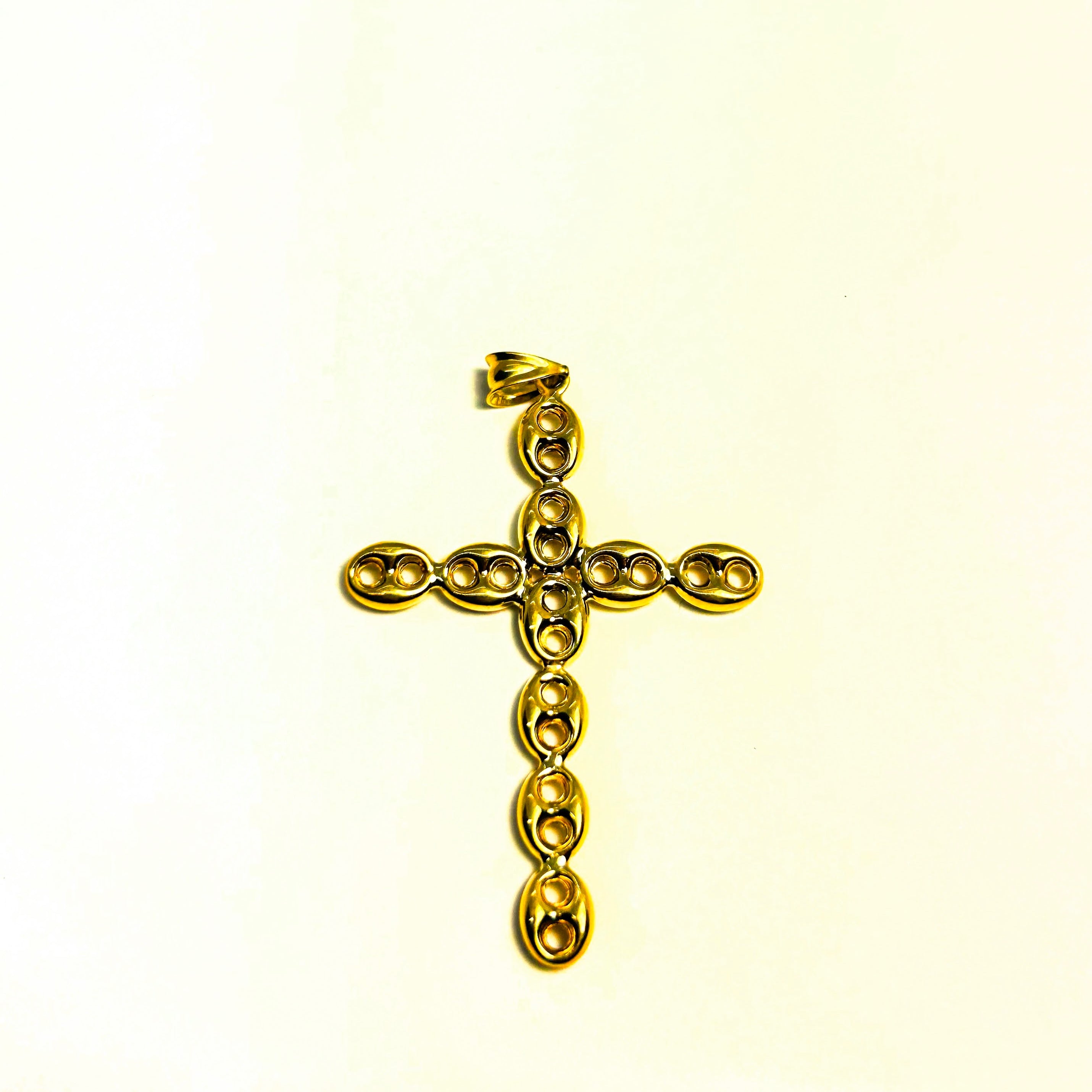 Pendentif croix en or 10k avec motif grain de café