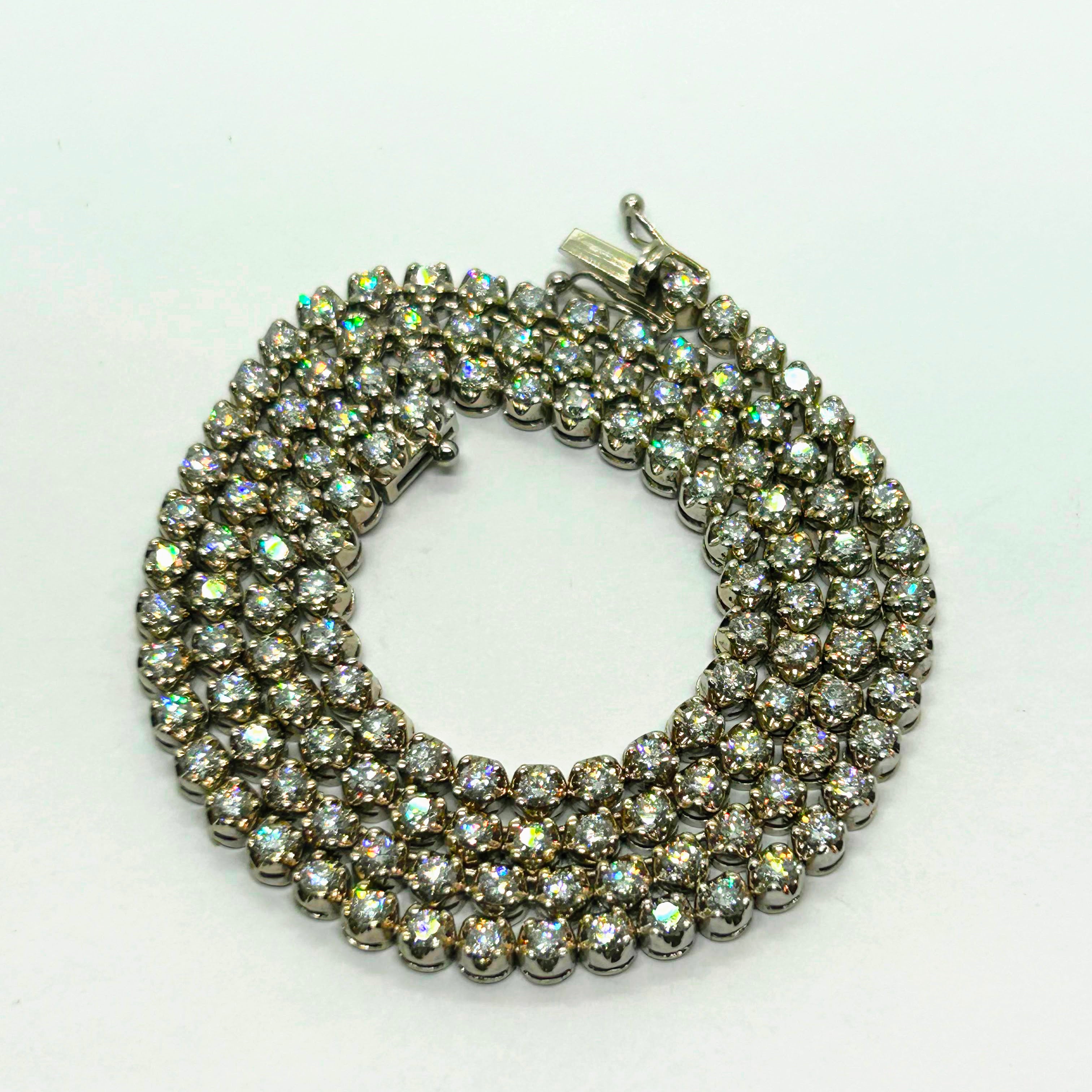 10k White Gold Tennis necklace 5 pointer