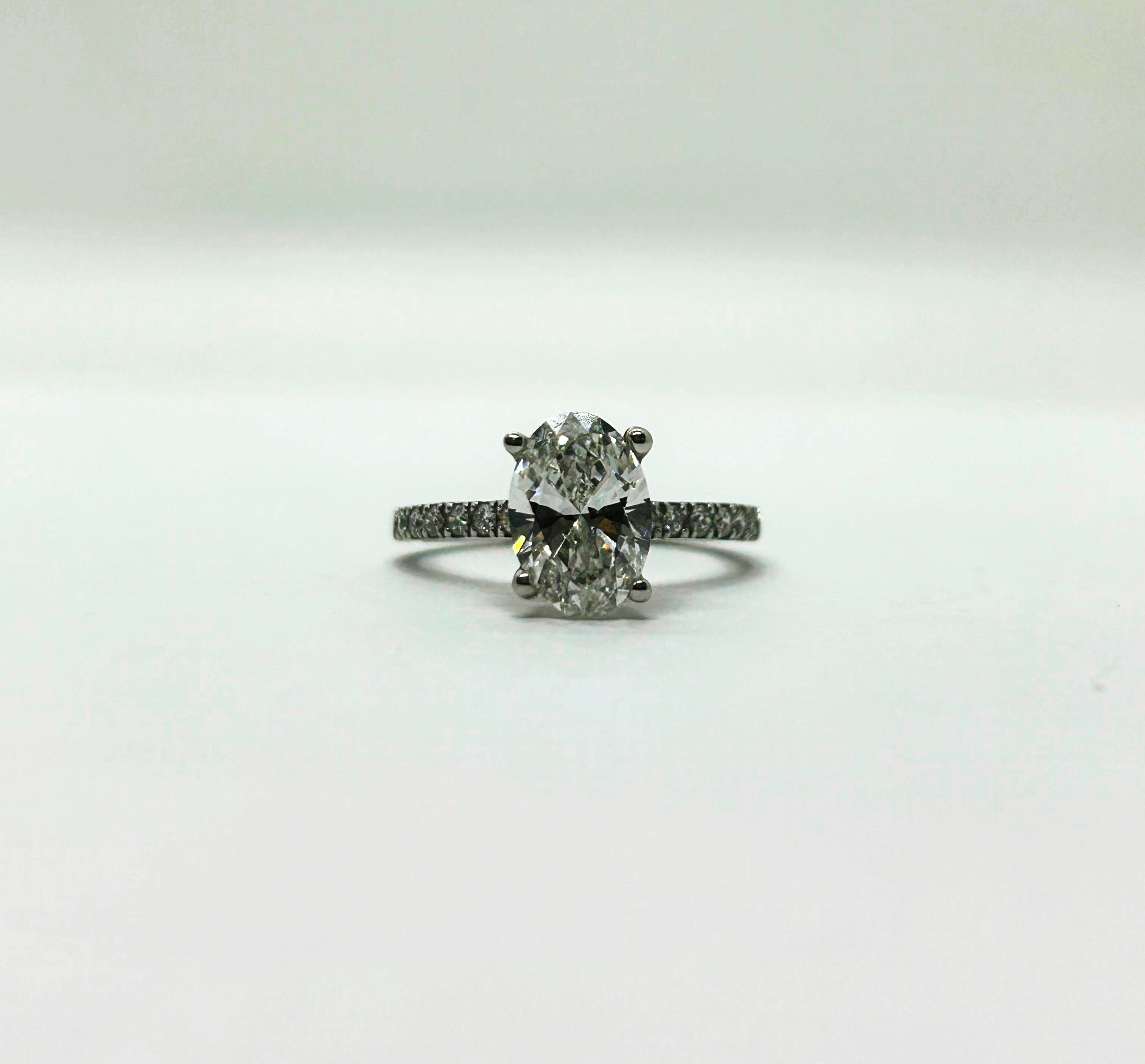 Bague de Fiançailles Ovale 2 Carats Diamant de Laboratoire Or 18 Carats