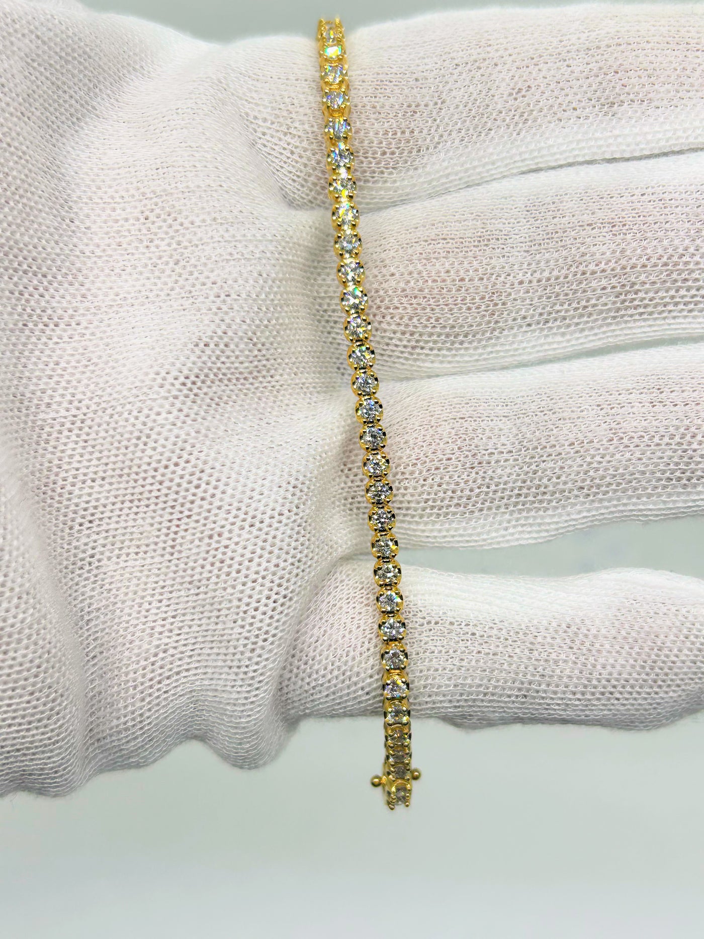 14k Gold Tennis bracelet 5pts