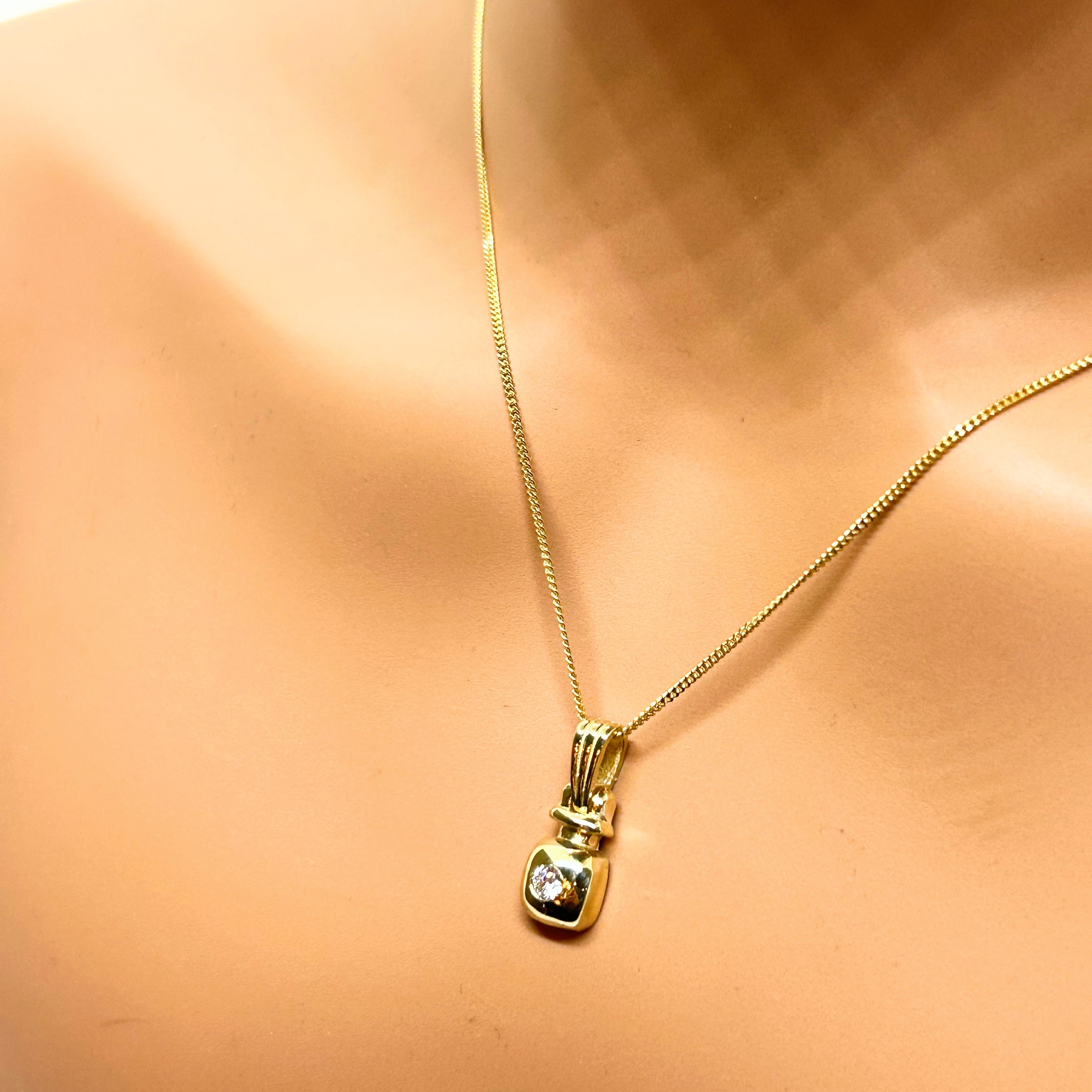 10k Gold Fine Necklace with square pendant