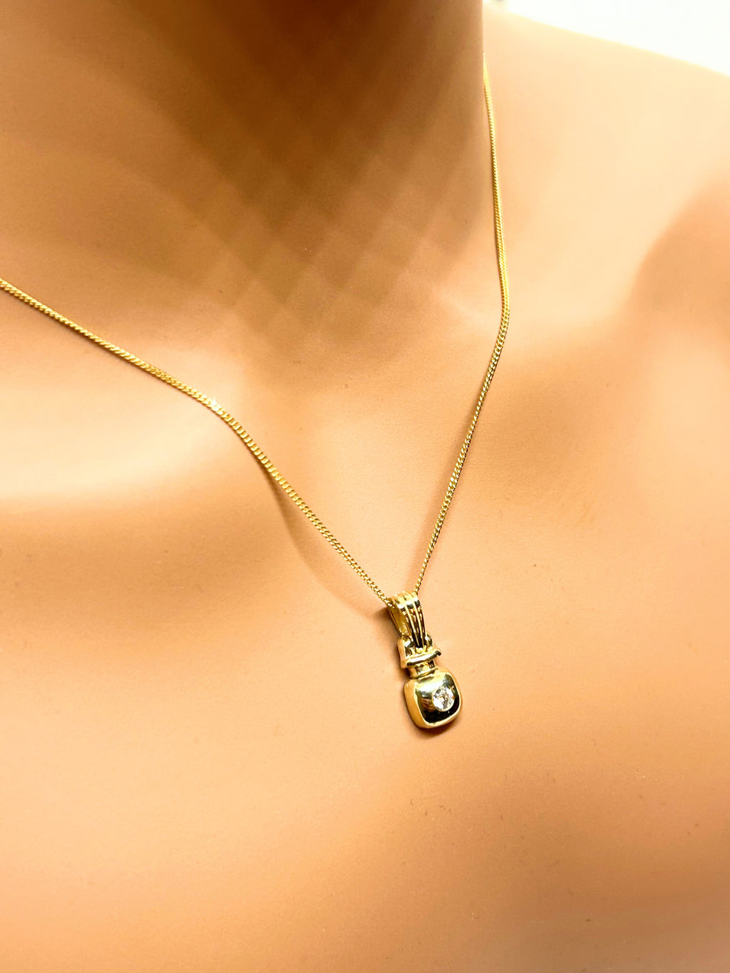 10k Gold Fine Necklace with square pendant