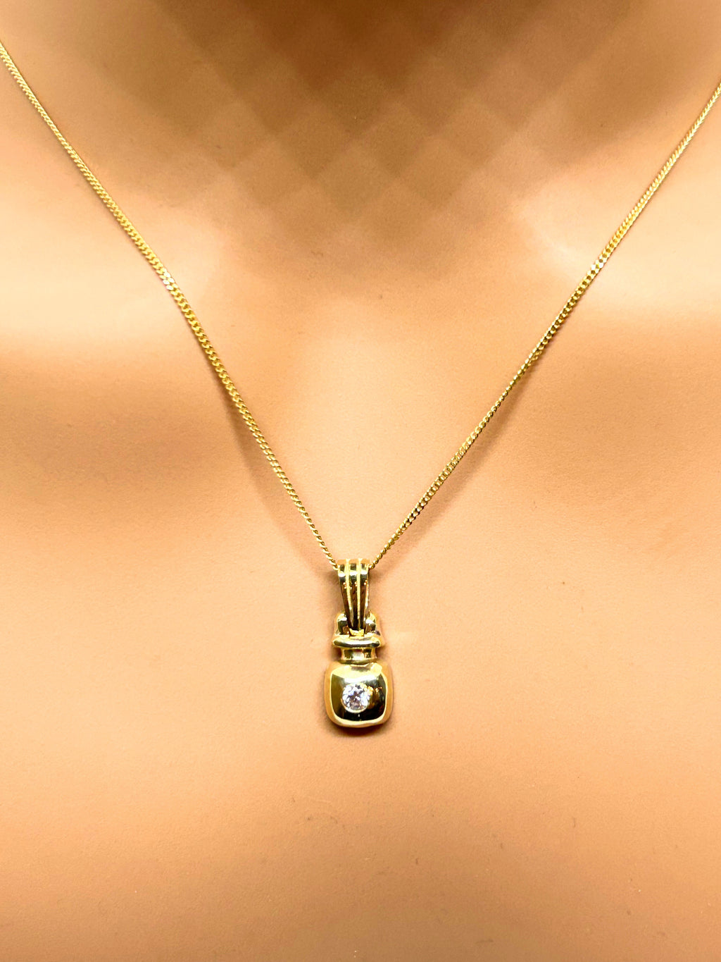 10k Gold Fine Necklace with square pendant