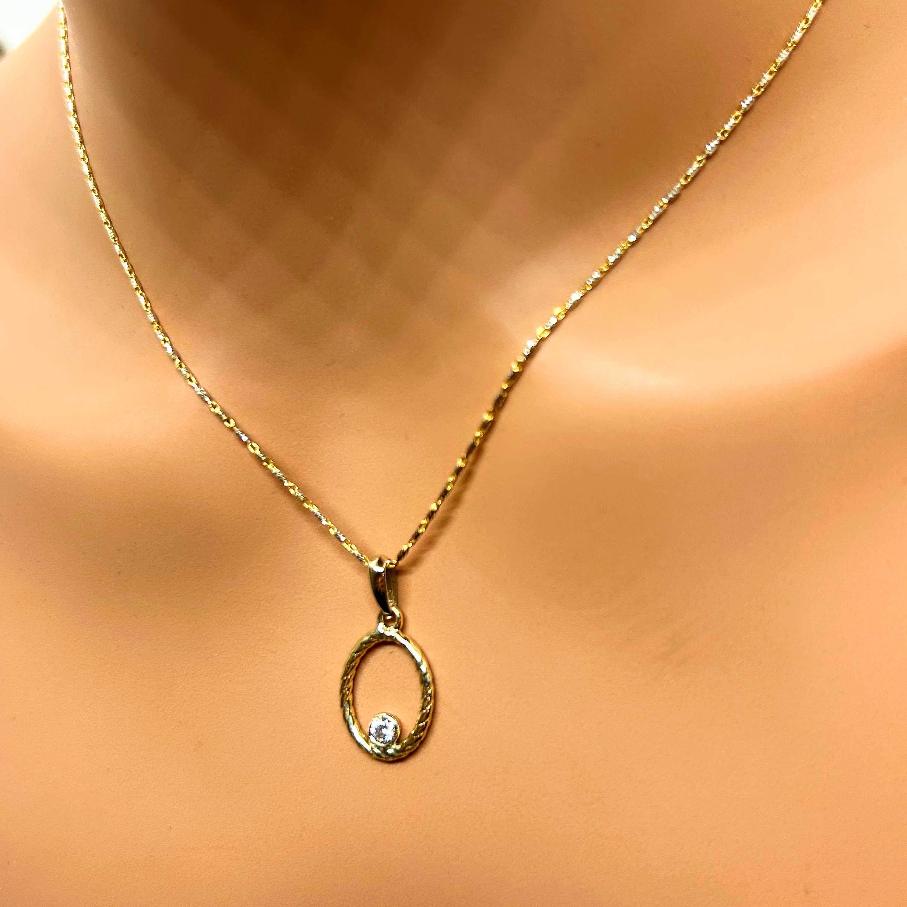 10k Yellow Gold Fine Necklace with Pendant and Natural diamond