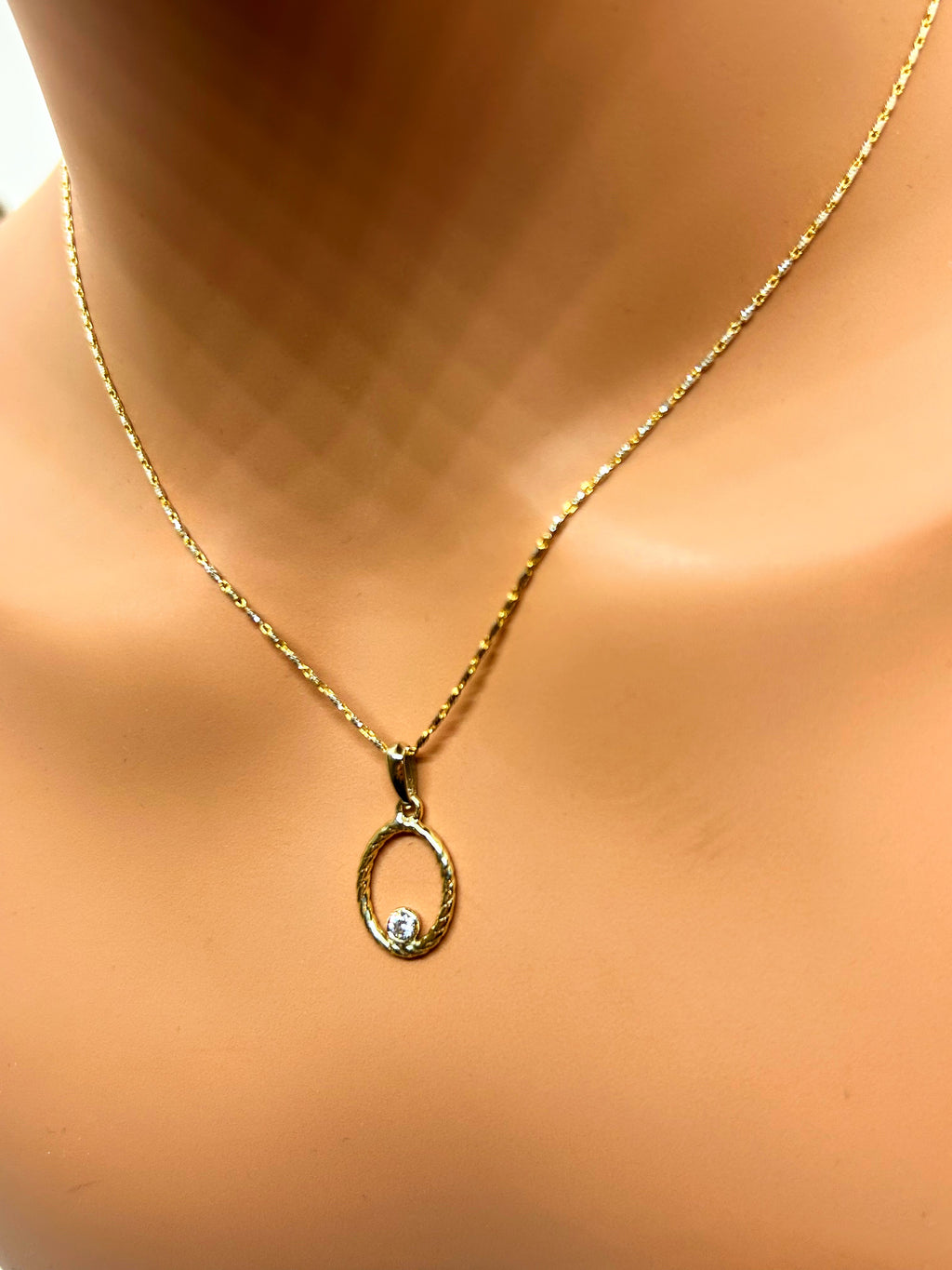 10k Yellow Gold Fine Necklace with Pendant and Natural diamond