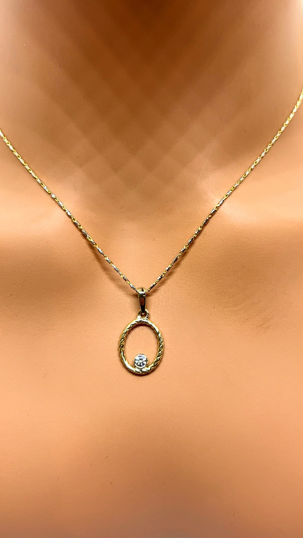 10k Yellow Gold Fine Necklace with Pendant and Natural diamond