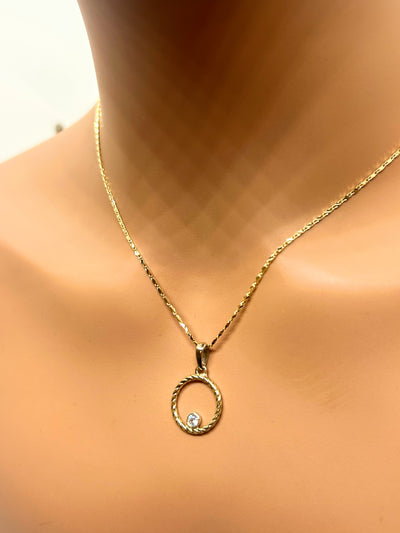10k Gold Necklace Round pendant with Natural diamond