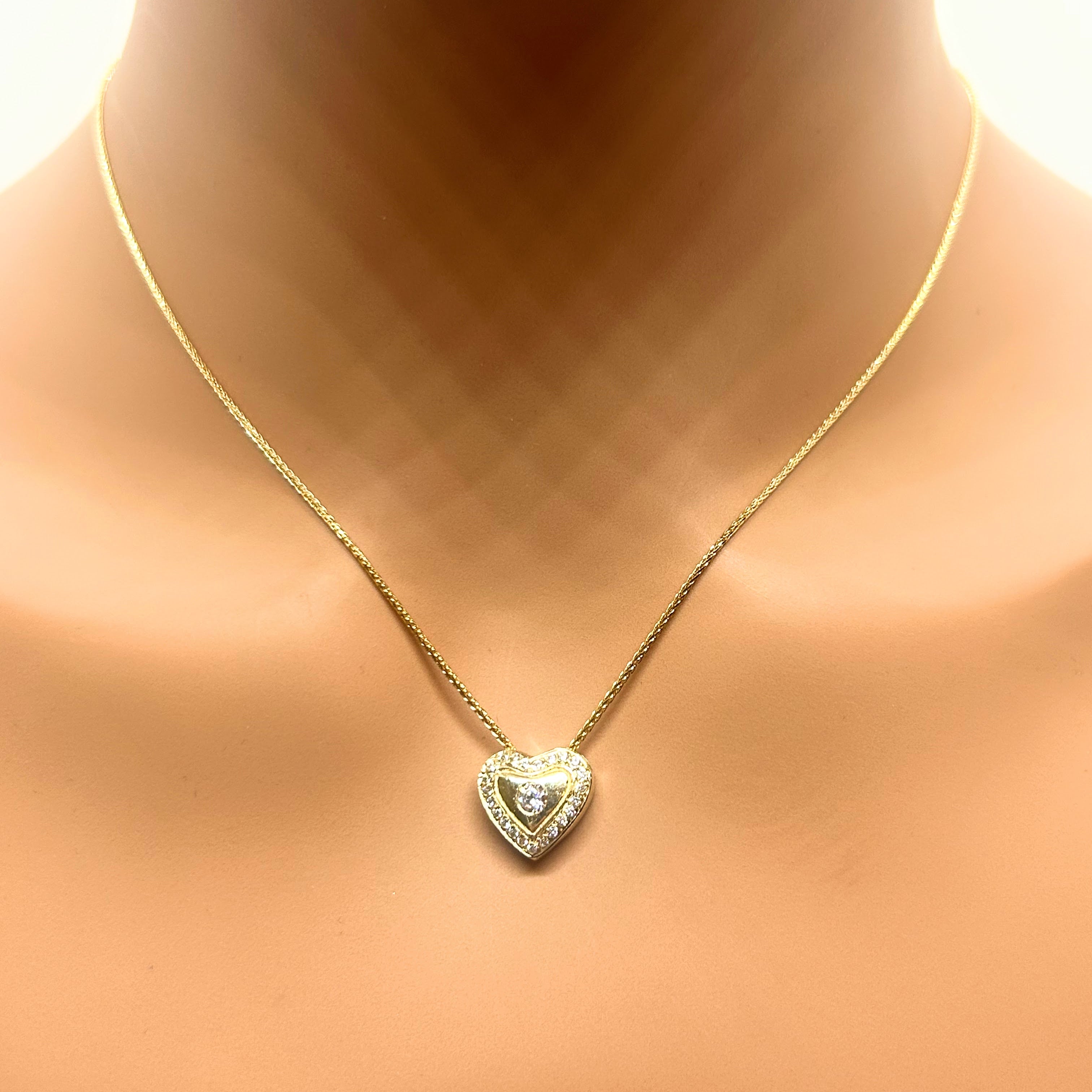 Collier cœur en or 10 carats avec diamants naturels