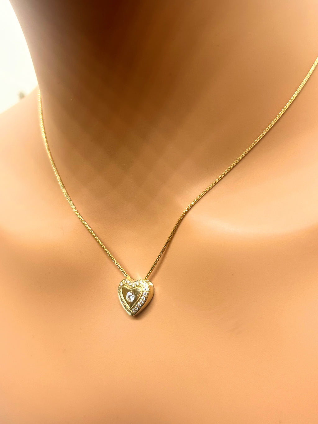10k Gold Heart Necklace with Natural diamonds