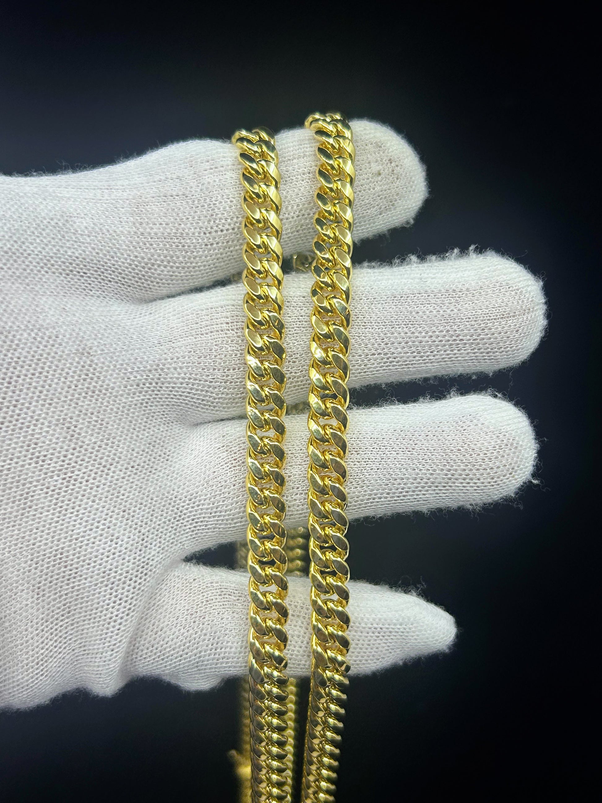 10k Gold Cuban Chain ~7.6mm