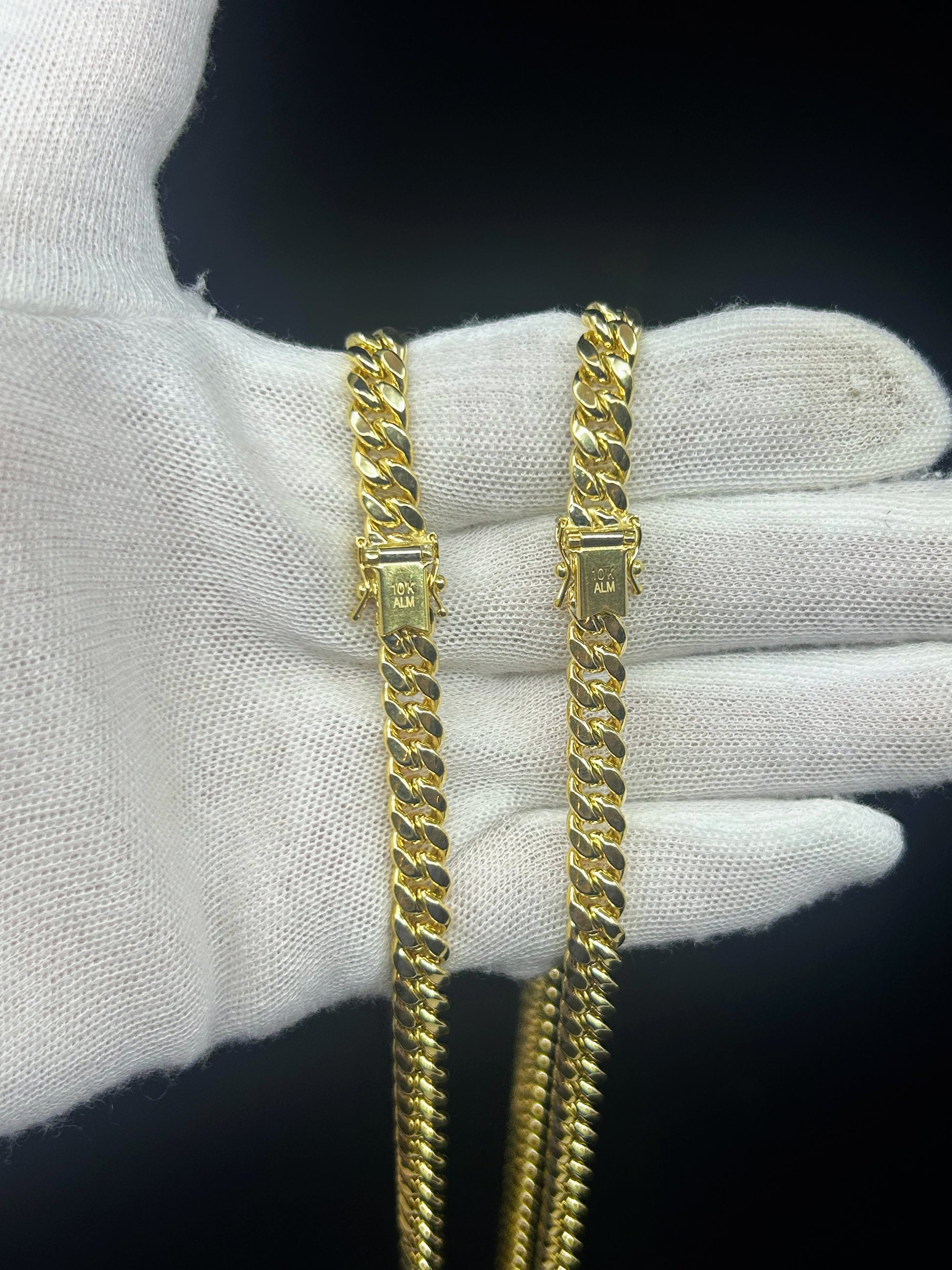 10k Gold Cuban Chain ~7.6mm