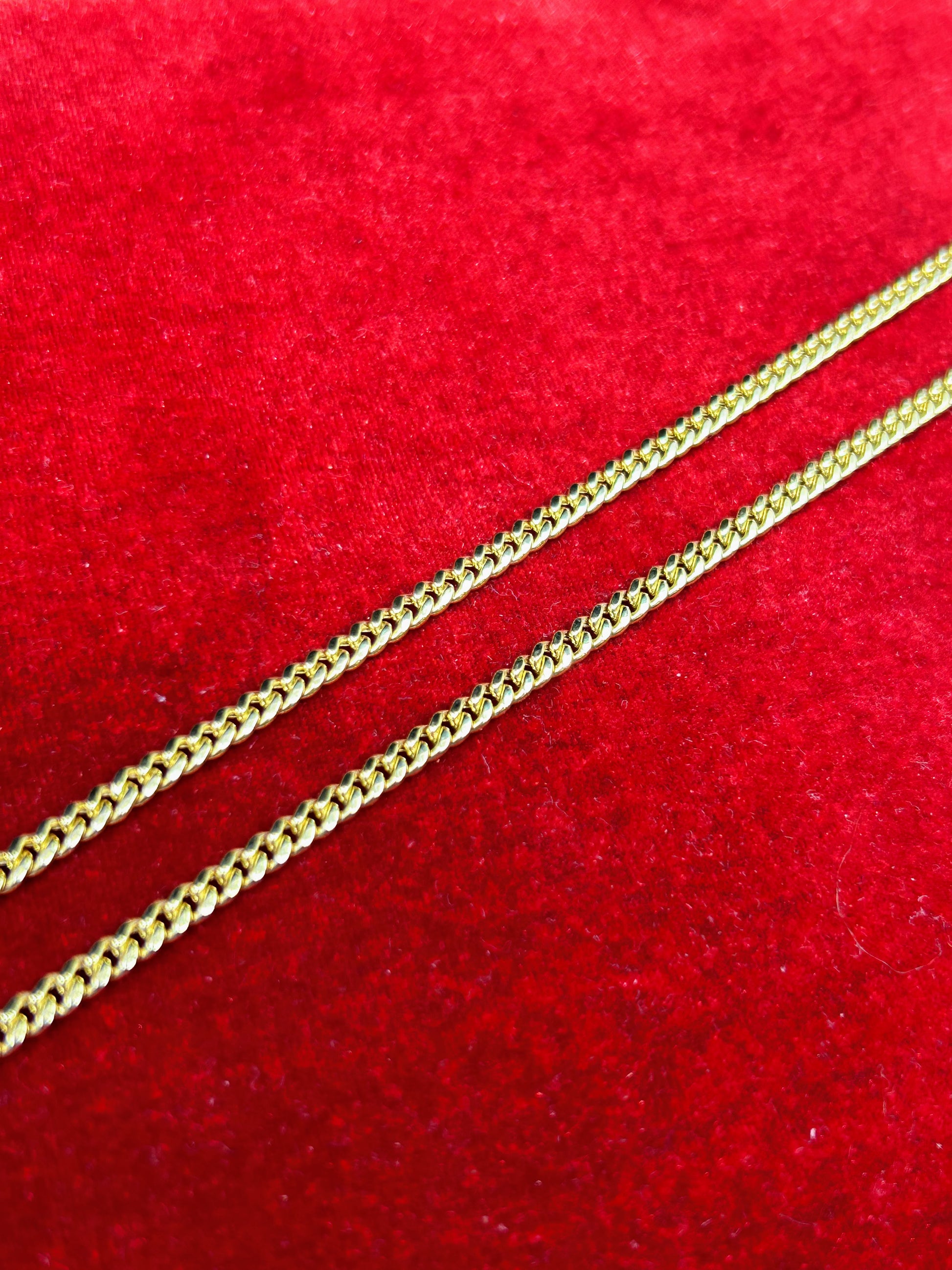 10k Gold Cuban chain ~4mm wide