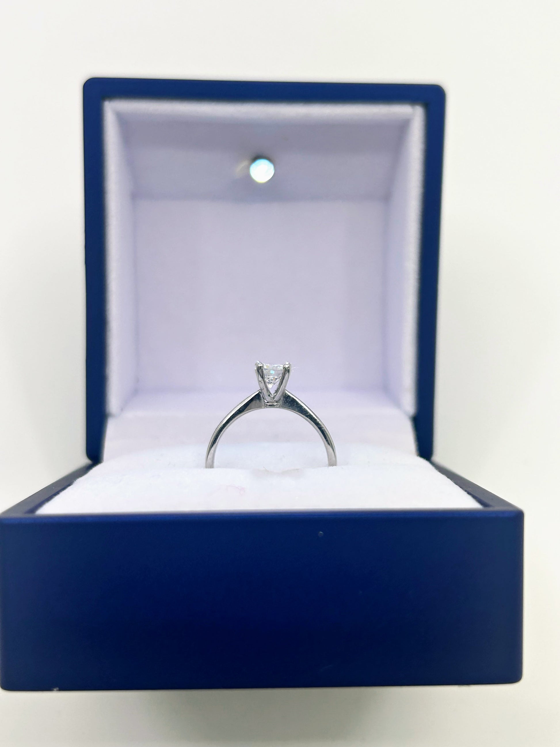 14k White Gold Engagement Ring with 0.55ct Natural Diamond