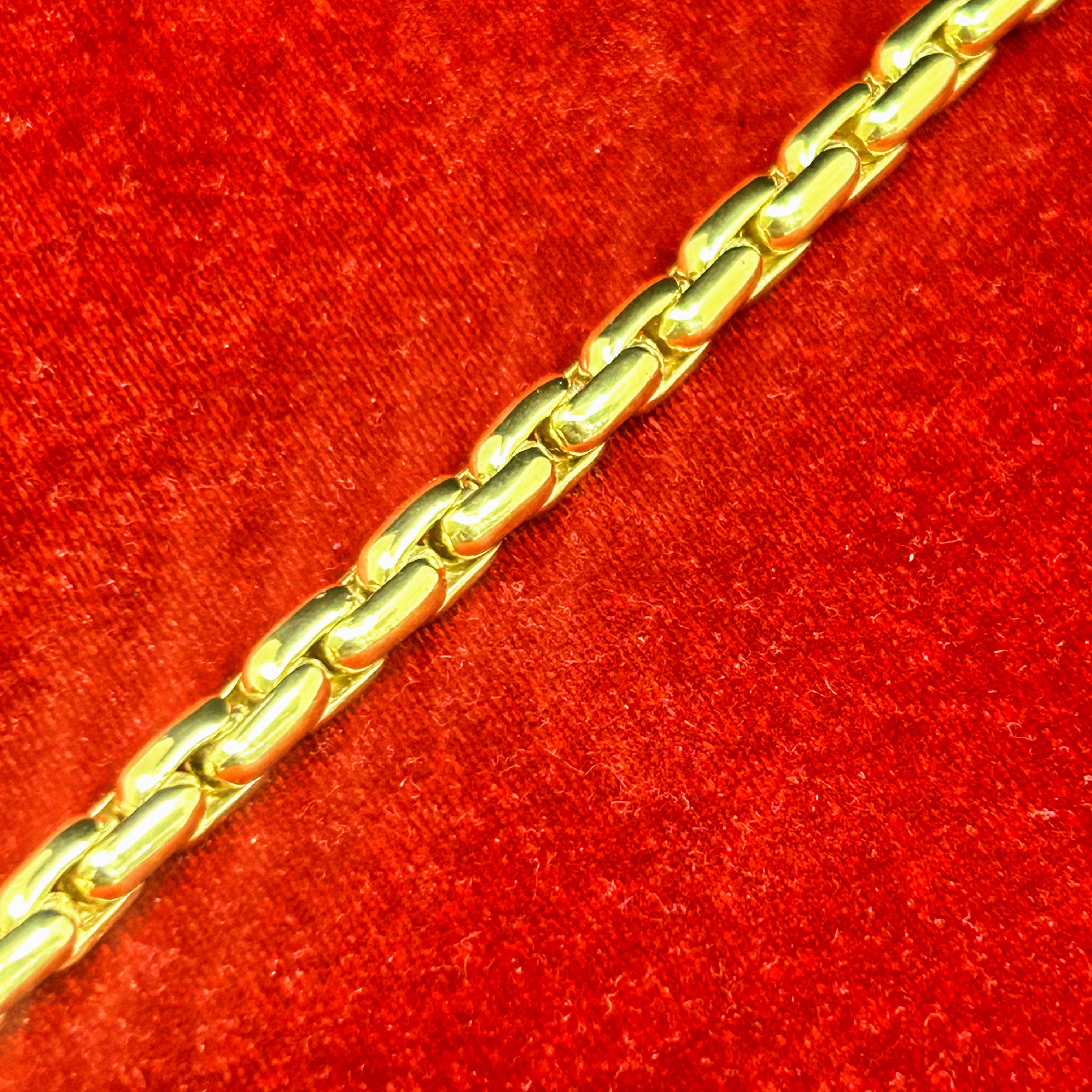 Unisex solid gold bracelet