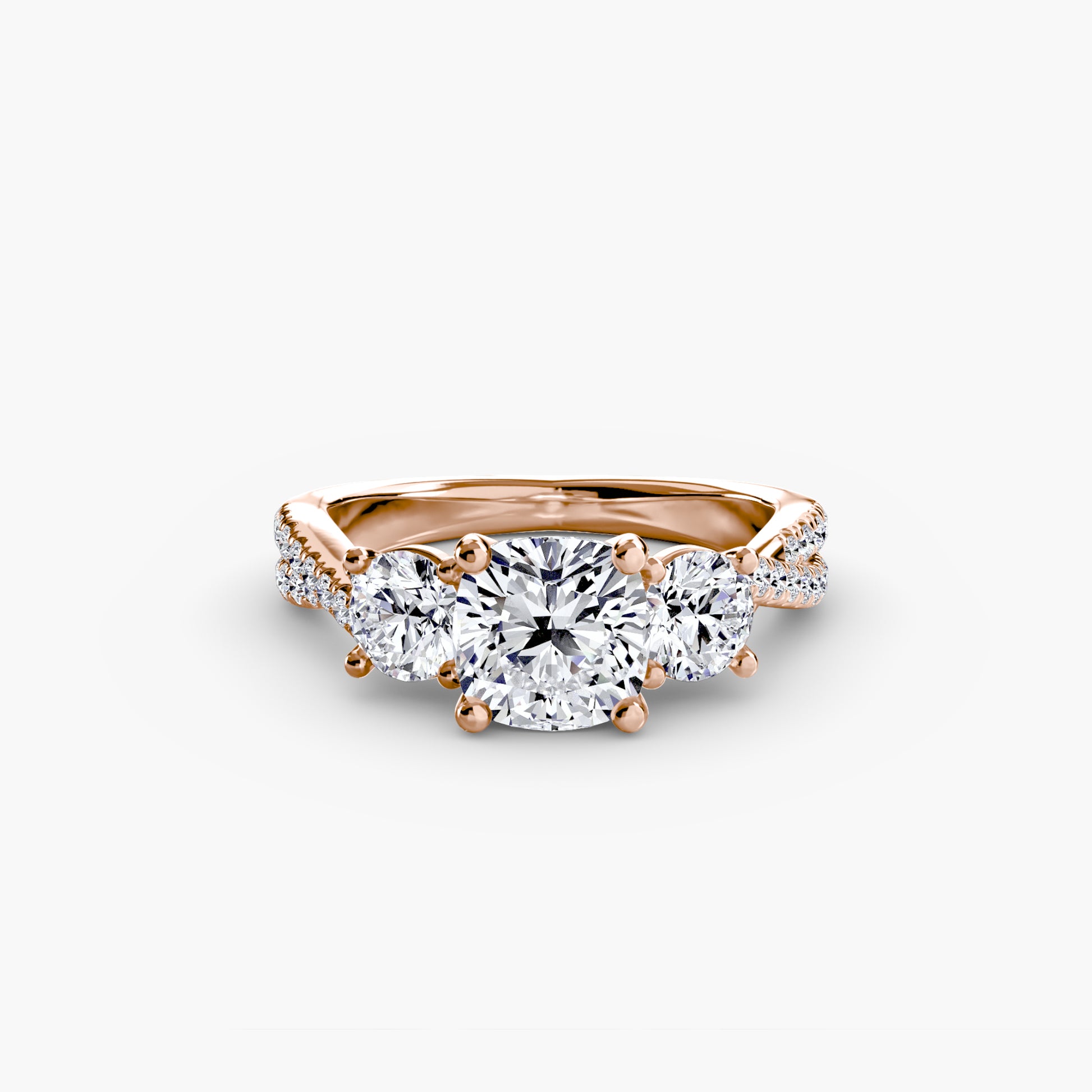 Bague à trois pierres avec pavé 2