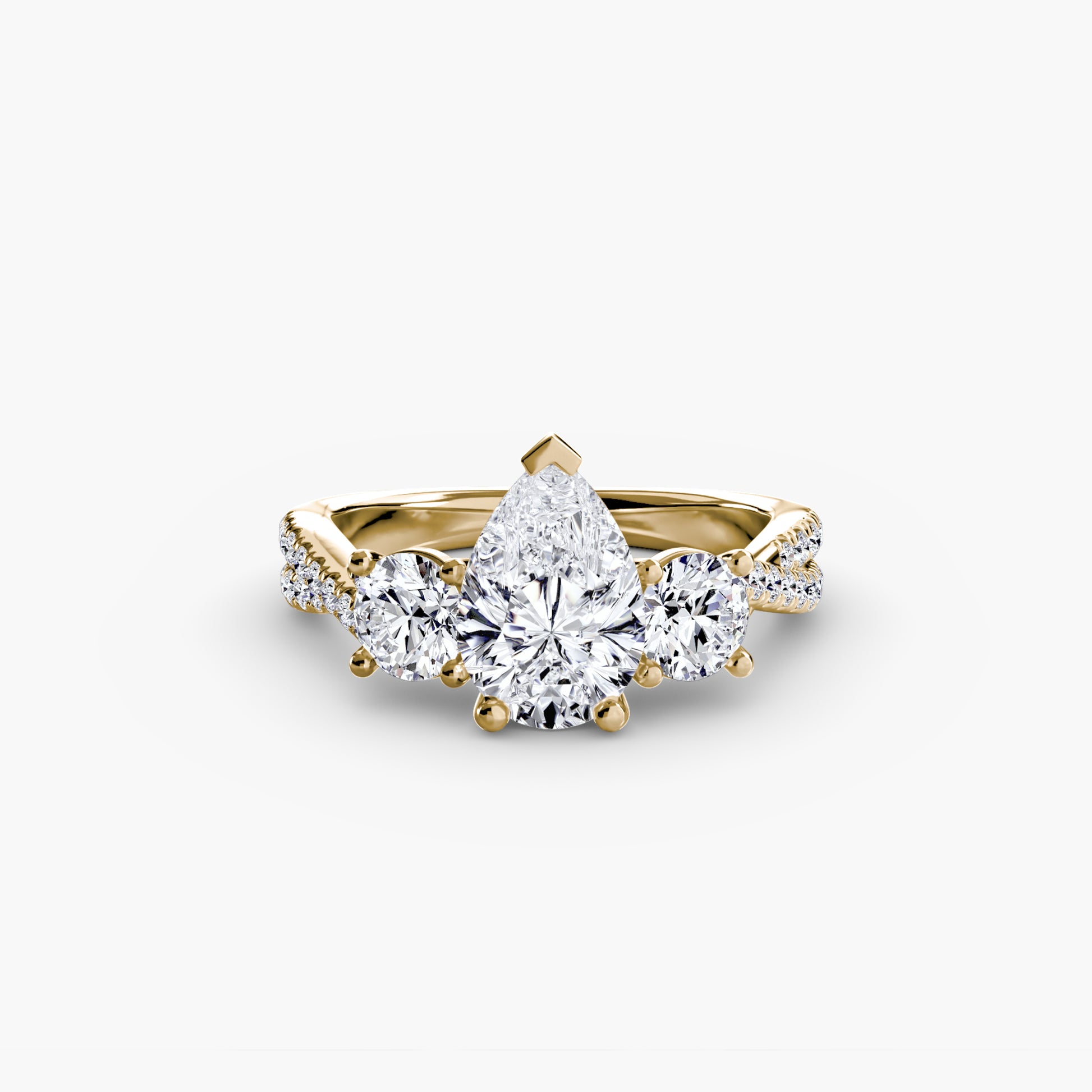 Bague à trois pierres avec pavé 2