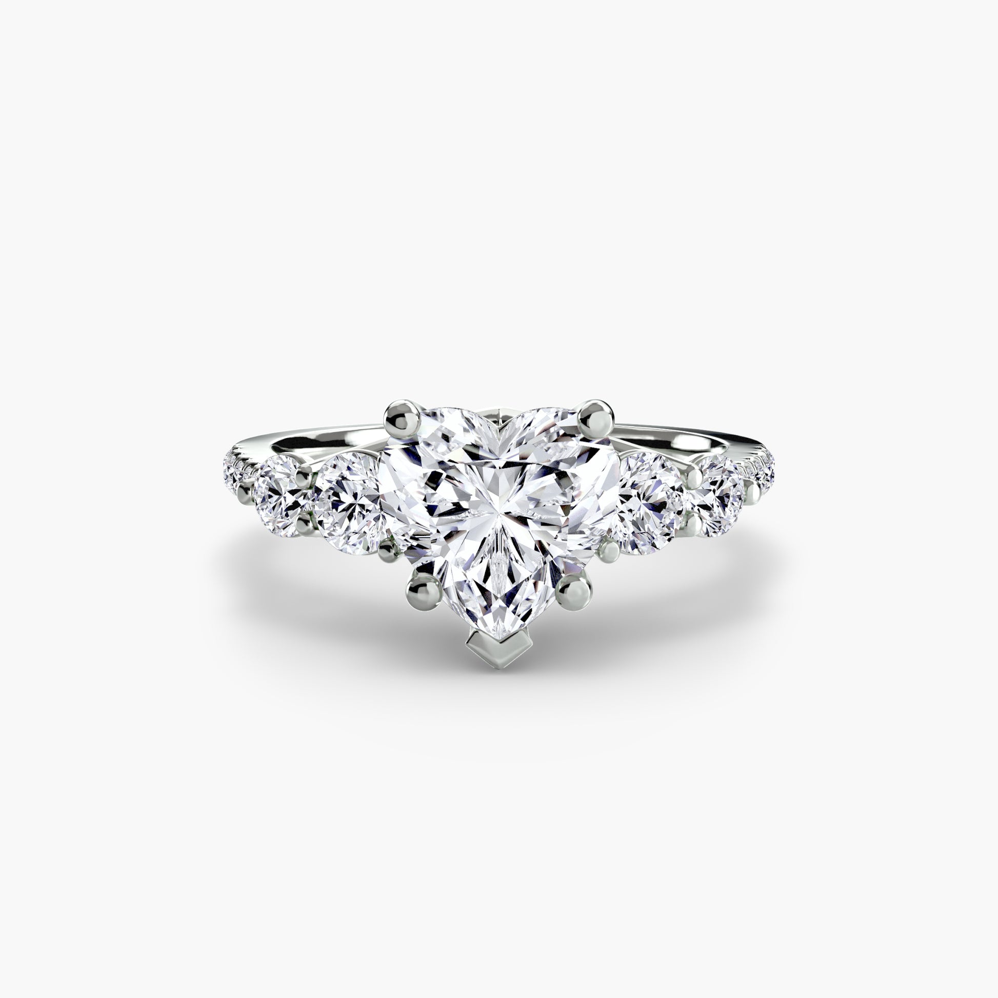 Bague cinq pierres avec anneau pavé