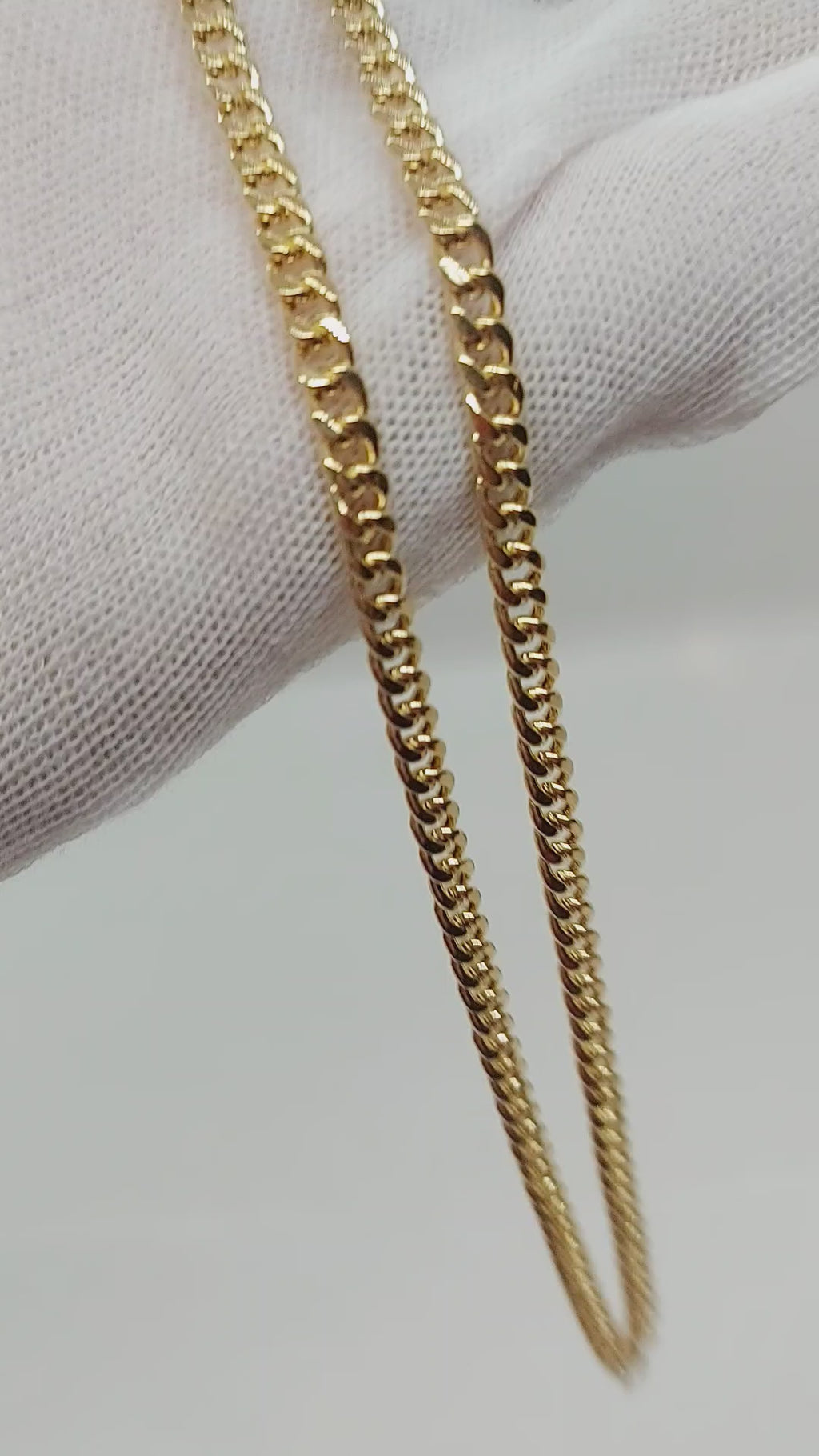 10k Gold Cuban chain ~4mm wide