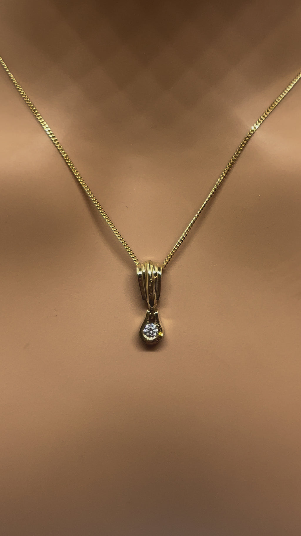10k Gold Pear shape Natural diamond